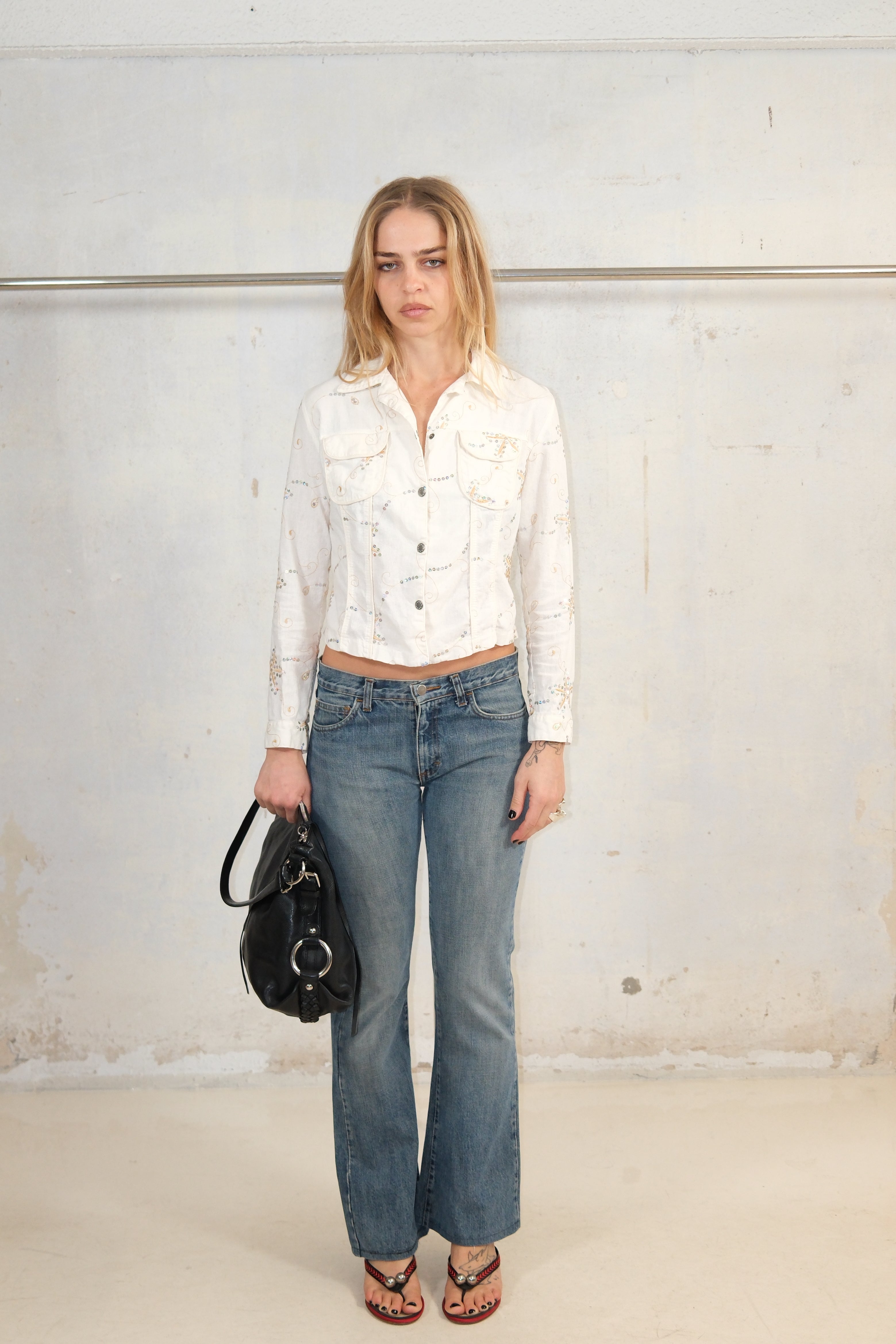DETAILED WHITE CROP JACKET