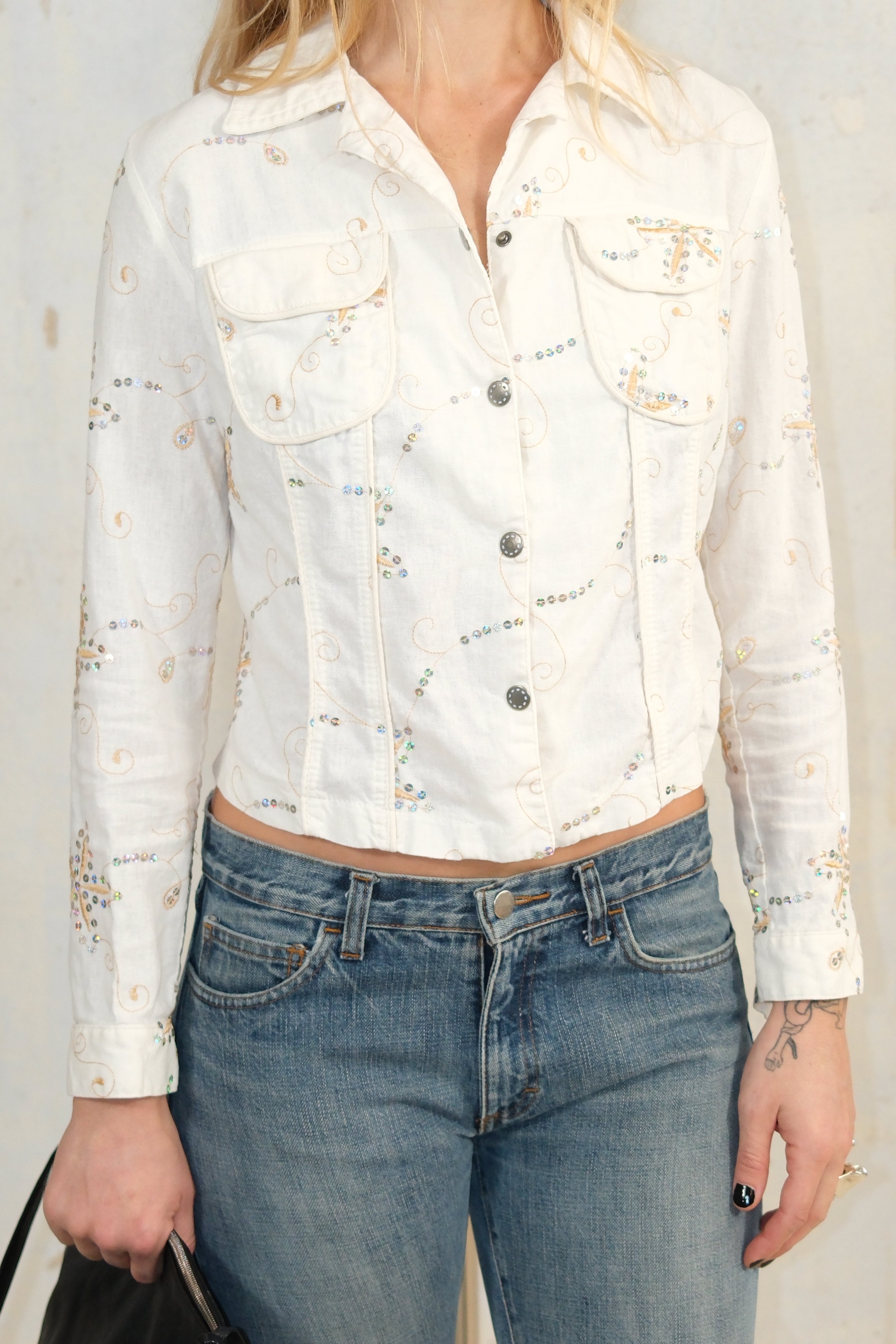 DETAILED WHITE CROP JACKET