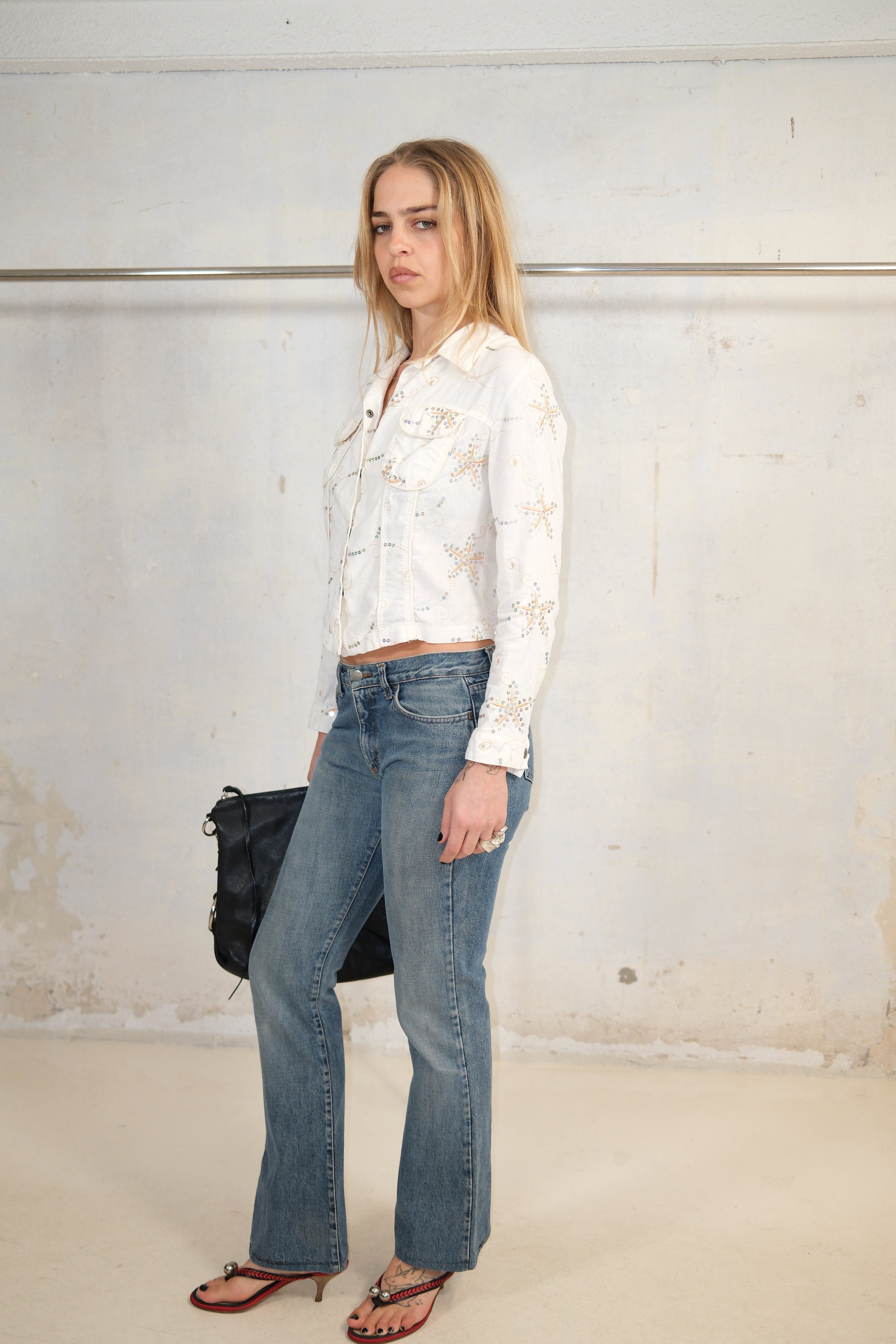 DETAILED WHITE CROP JACKET
