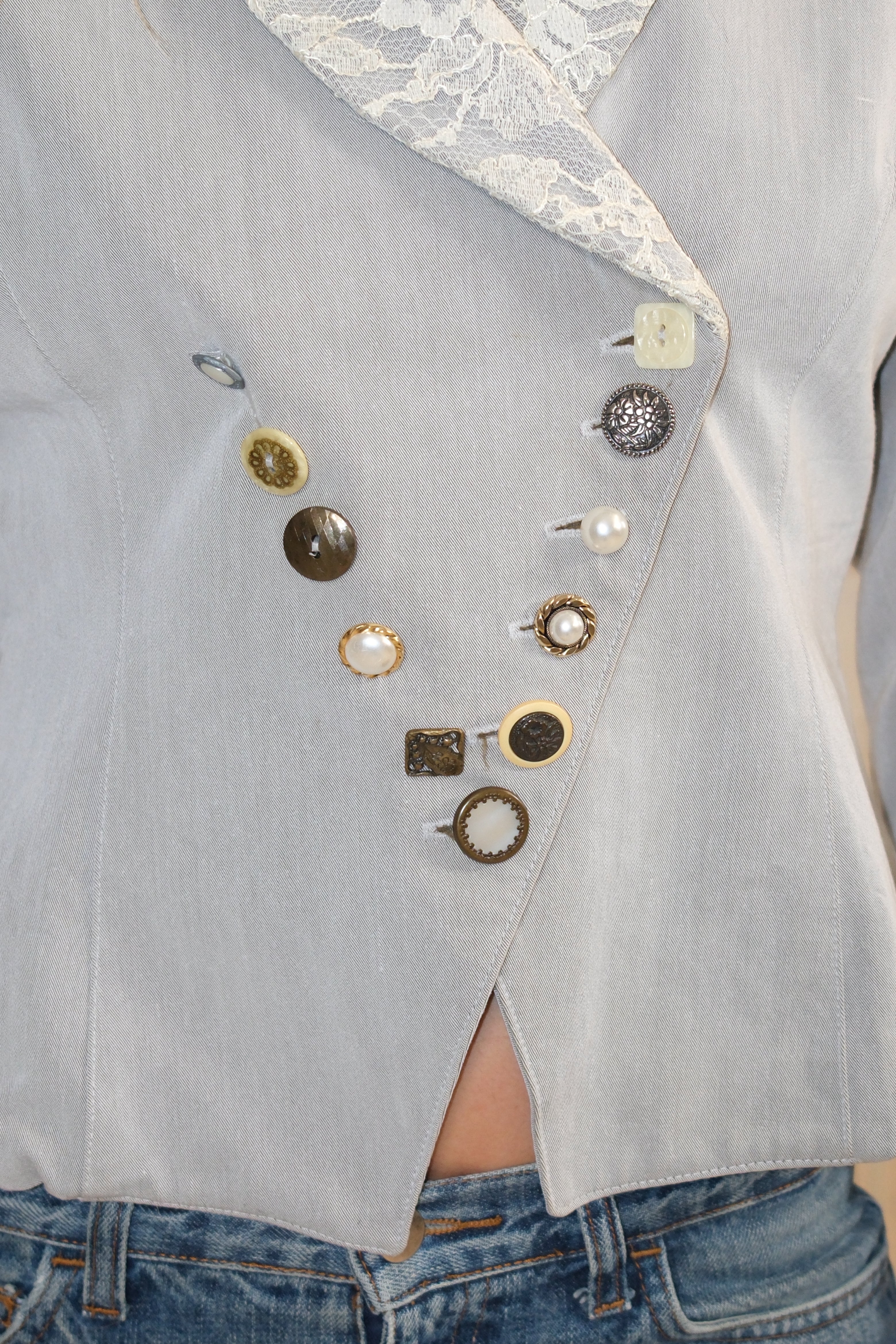 UNIQUE JACKETS WITH BUTTONS DETAILS