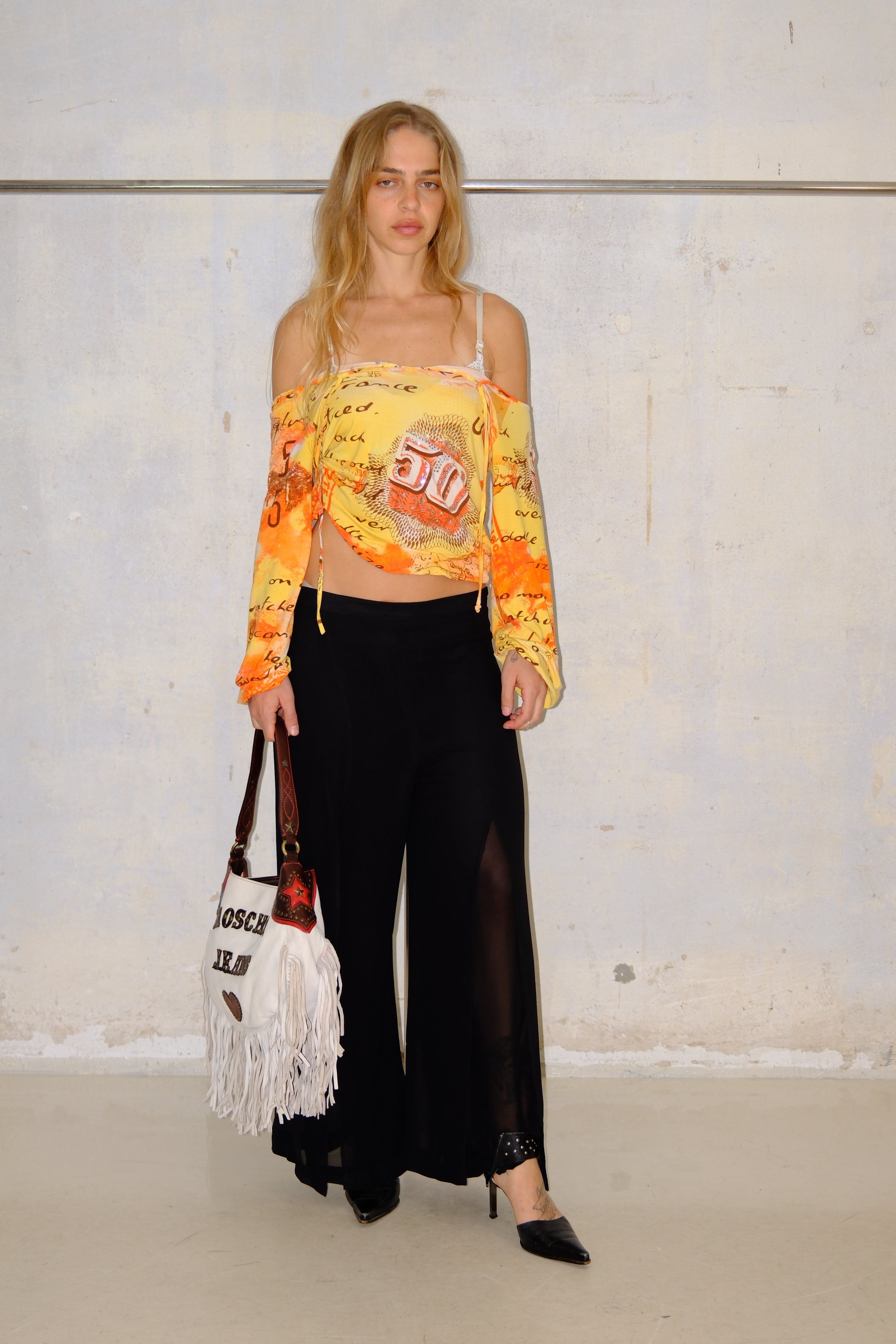 SUMMER COLORS GRAPHIC TOP
