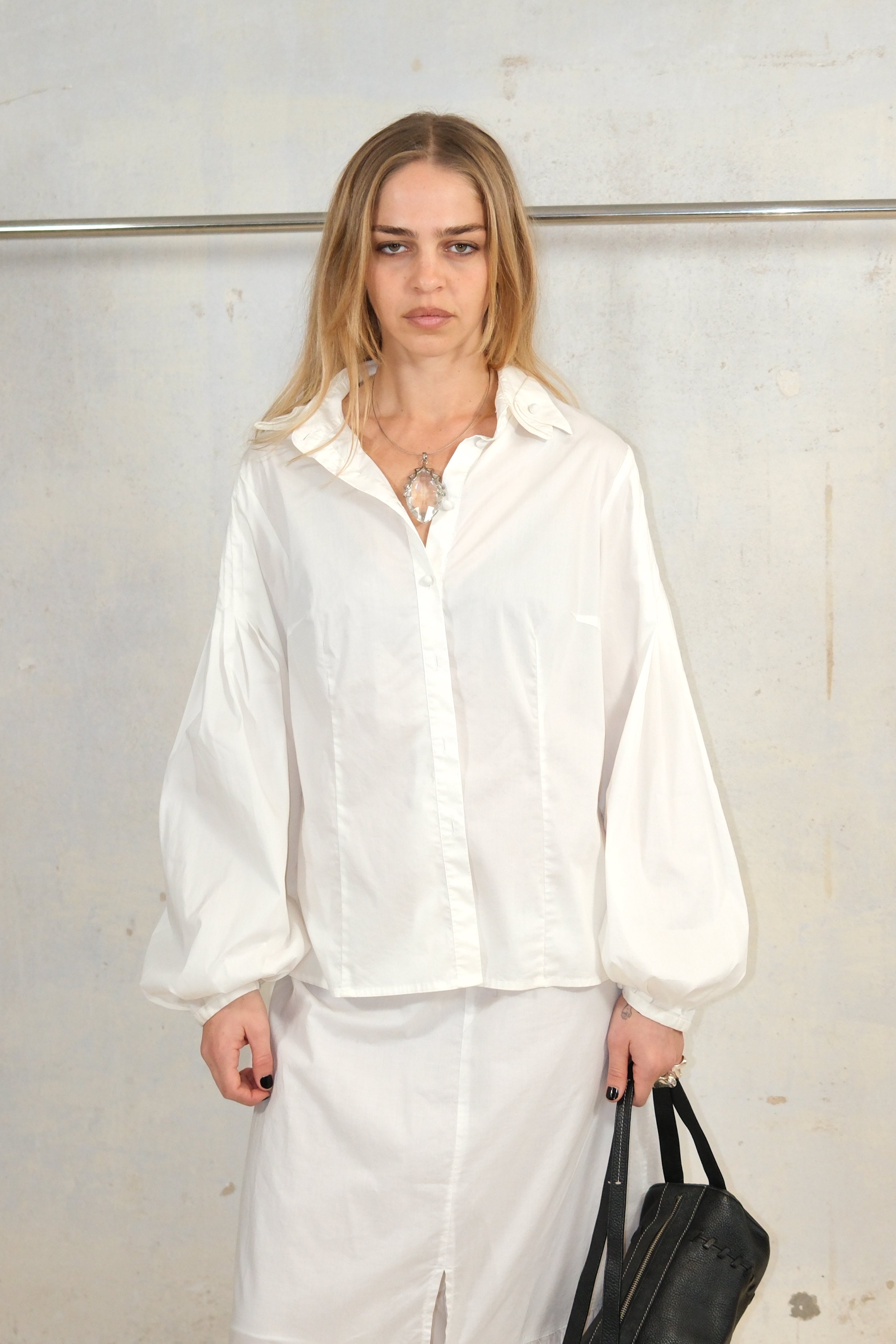 CASSIDI PUFFY SHOULDER BLOUSE