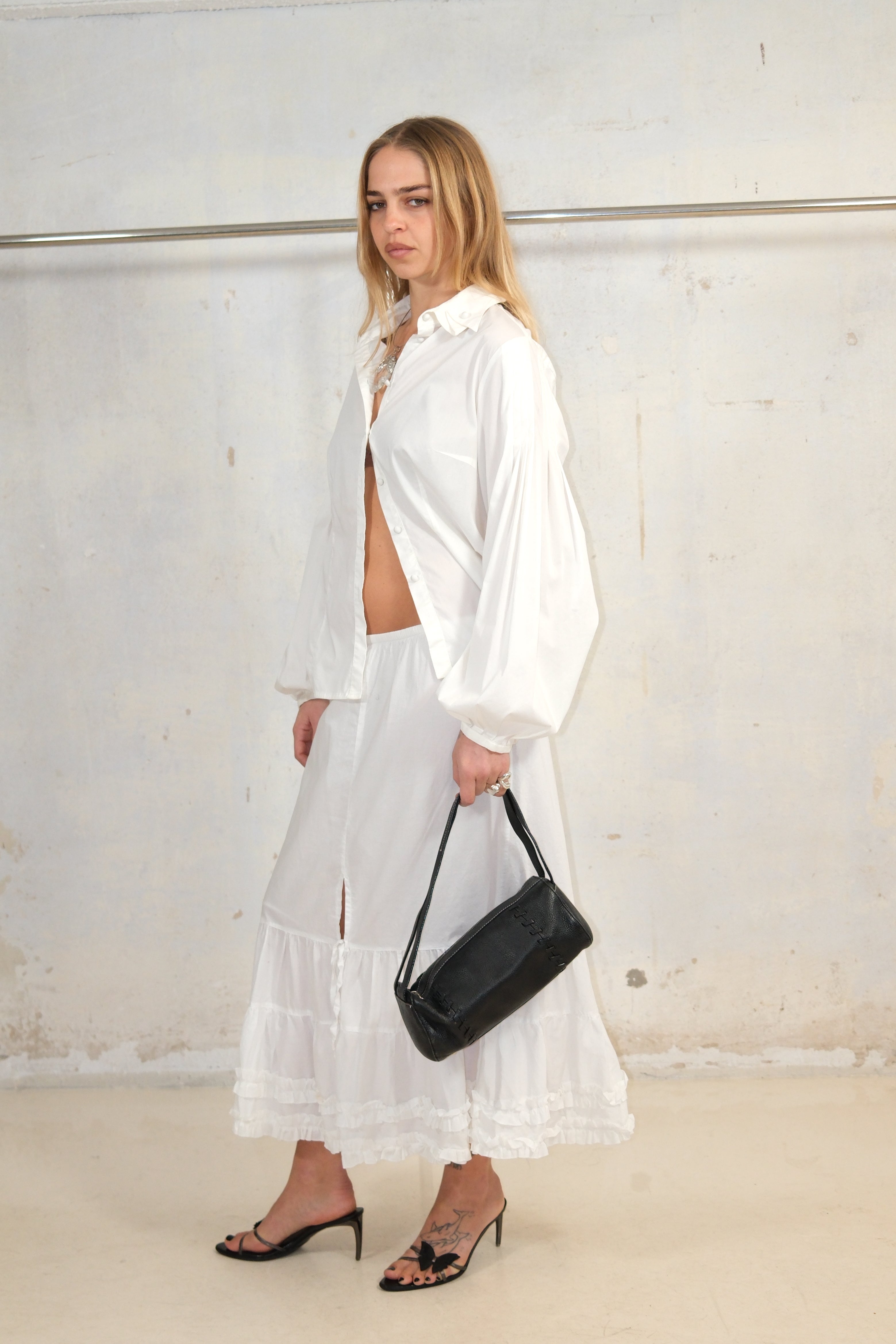 CASSIDI PUFFY SHOULDER BLOUSE
