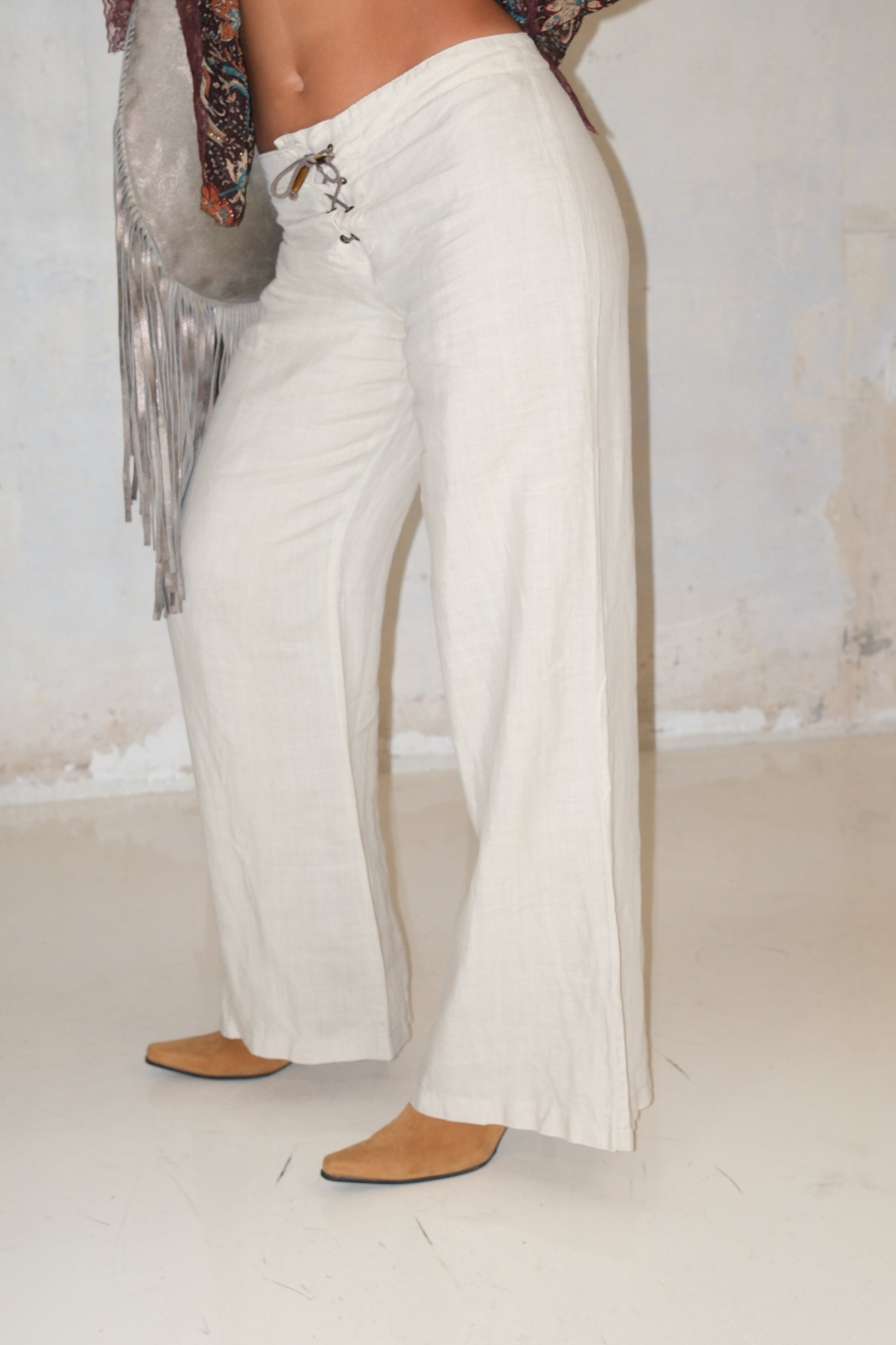 Cream Linen Low Rise Pants With Tie Size 34