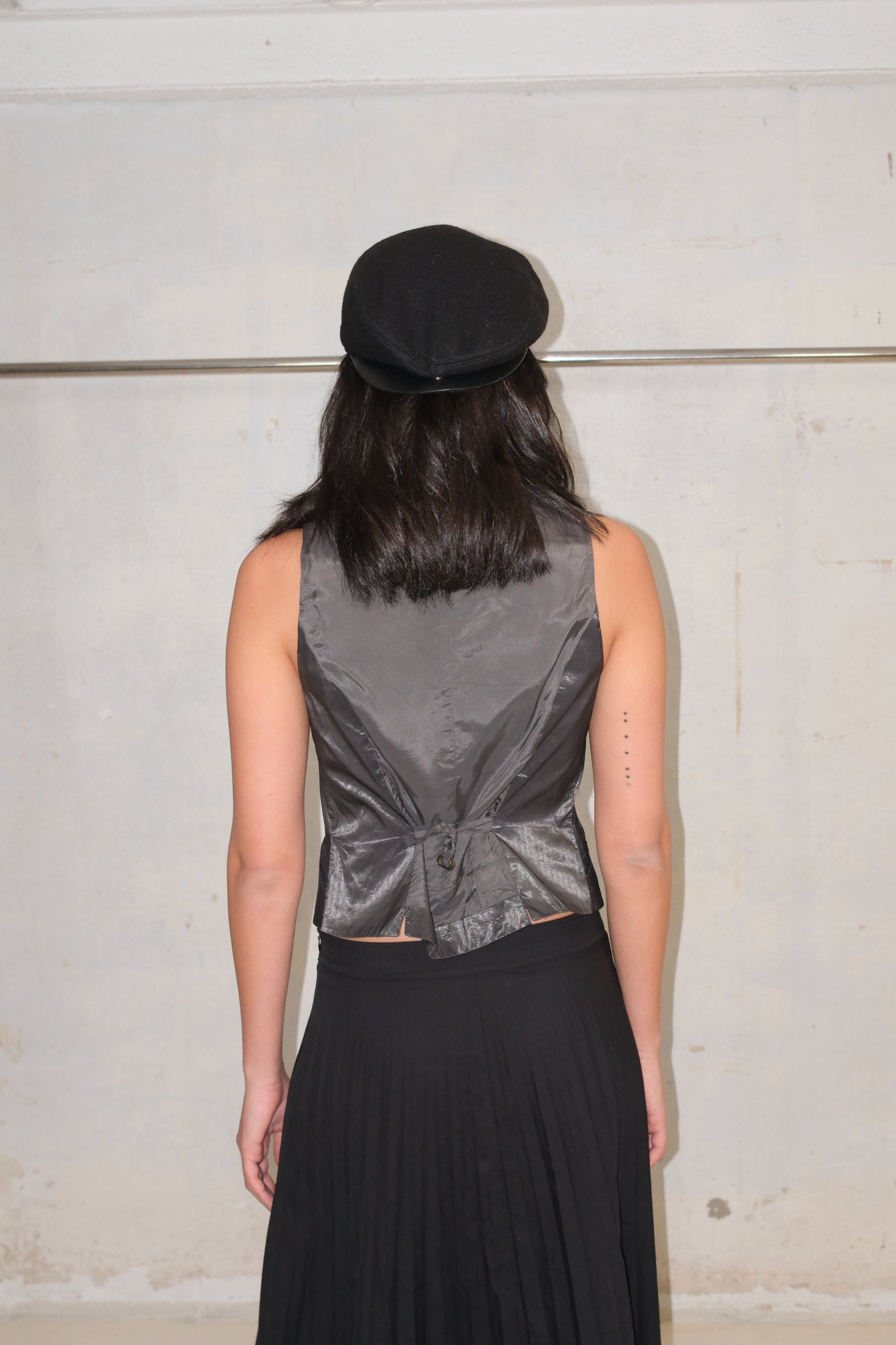 SILVER EDGY SLIM VEST