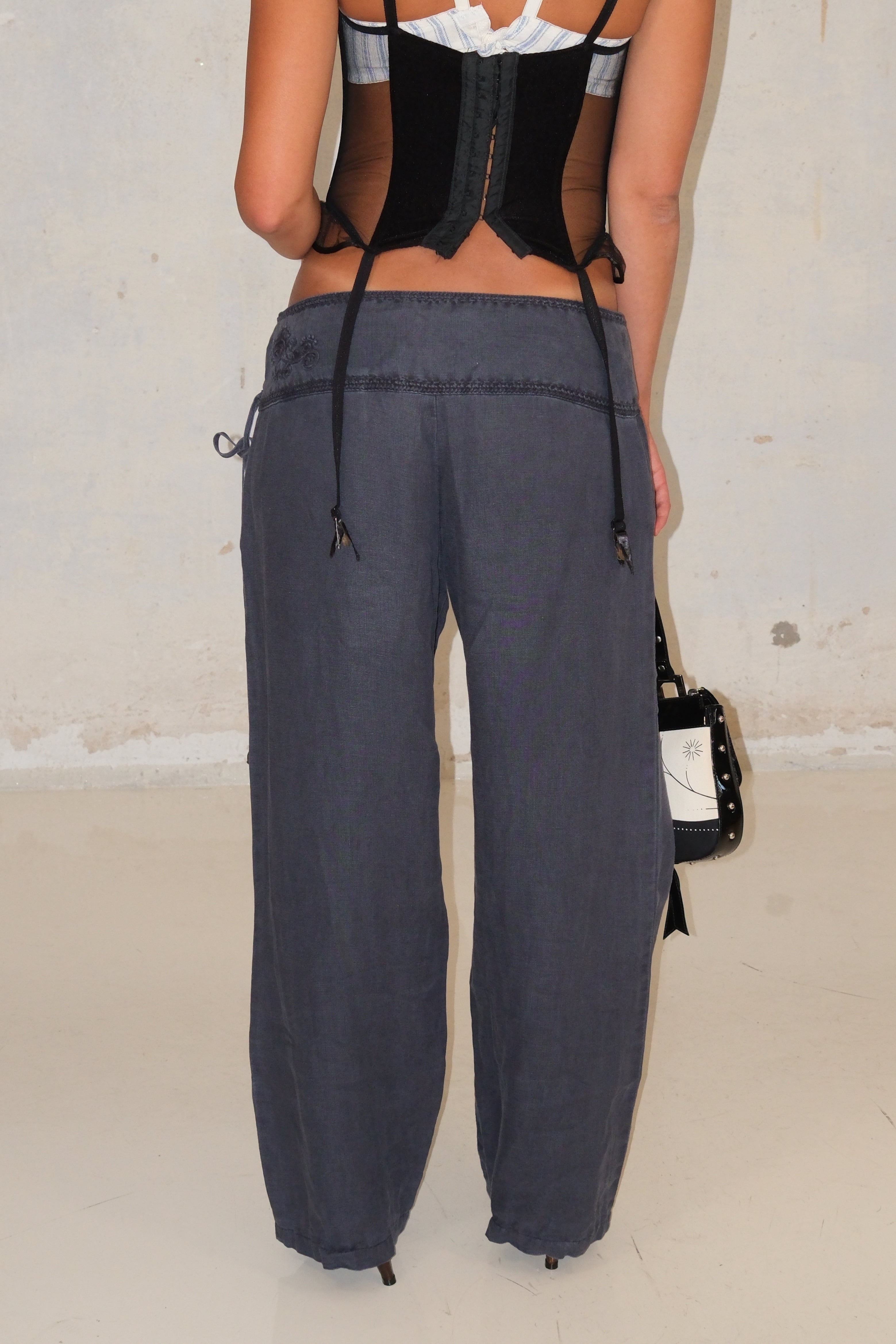 Low Rise Faded Blue Pants With Embroidery Size 36