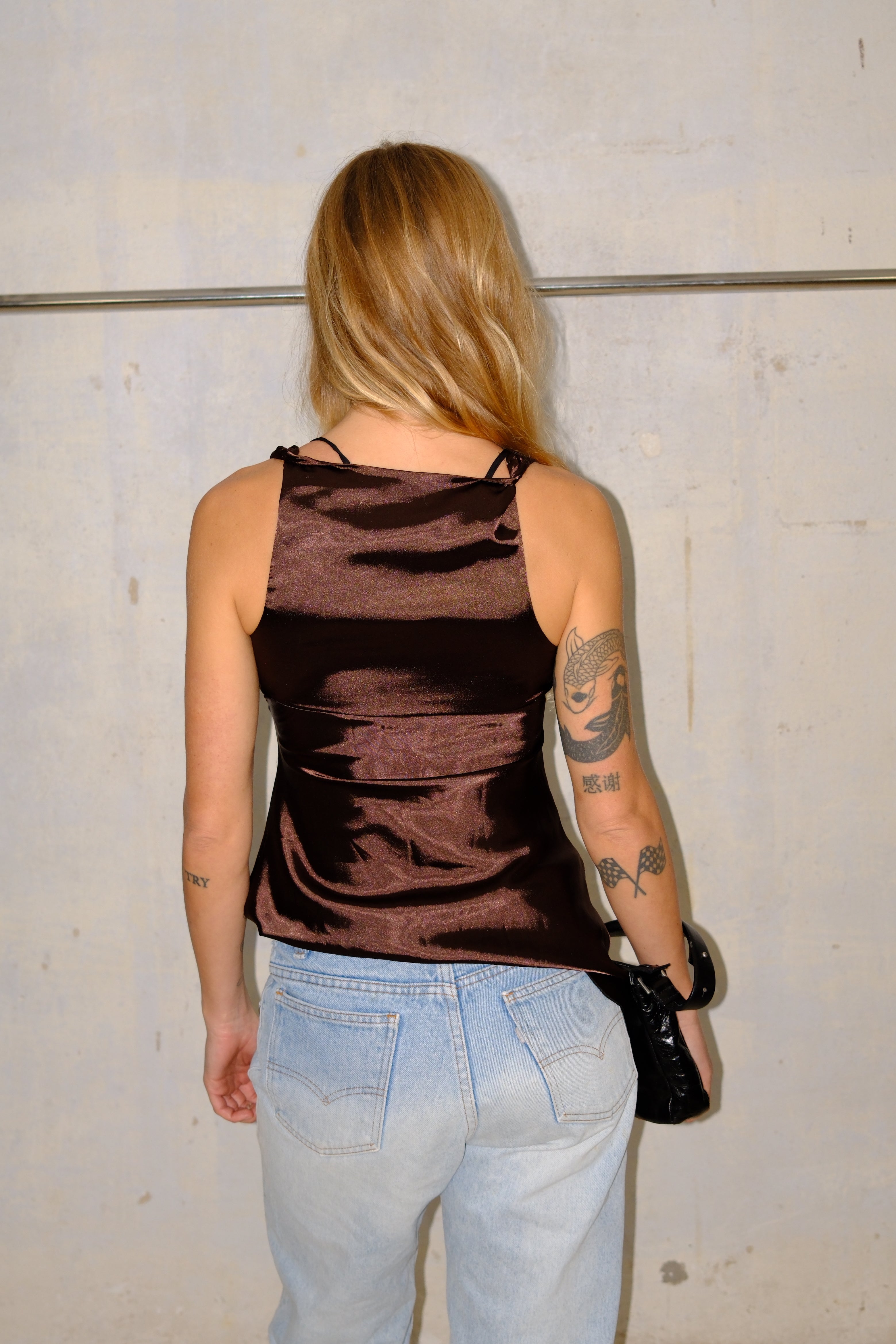ITALIAN BROWN TOP WITH BOW