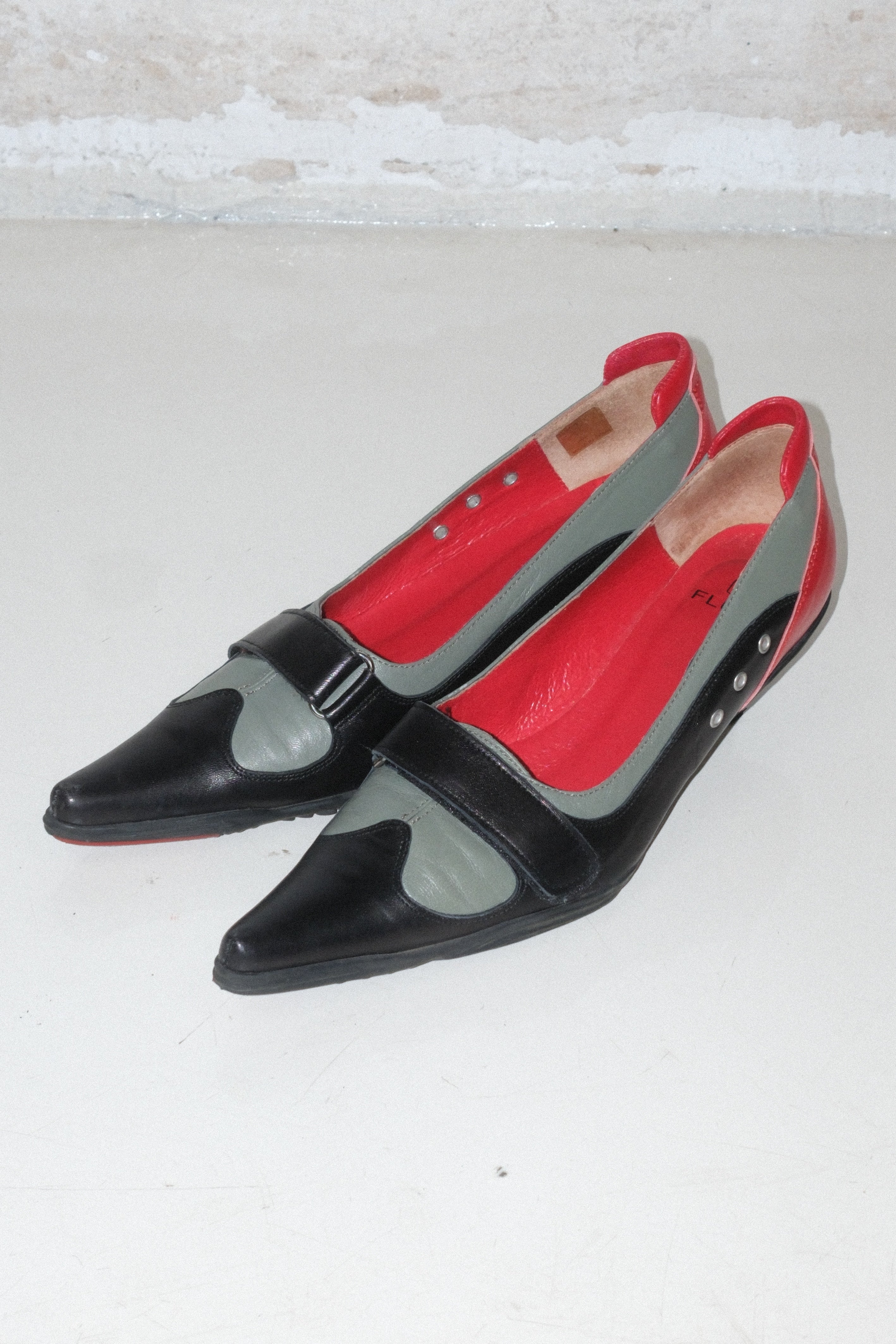 FLUXA KITTEN HEEL SPORTY STYLE SIZE 39