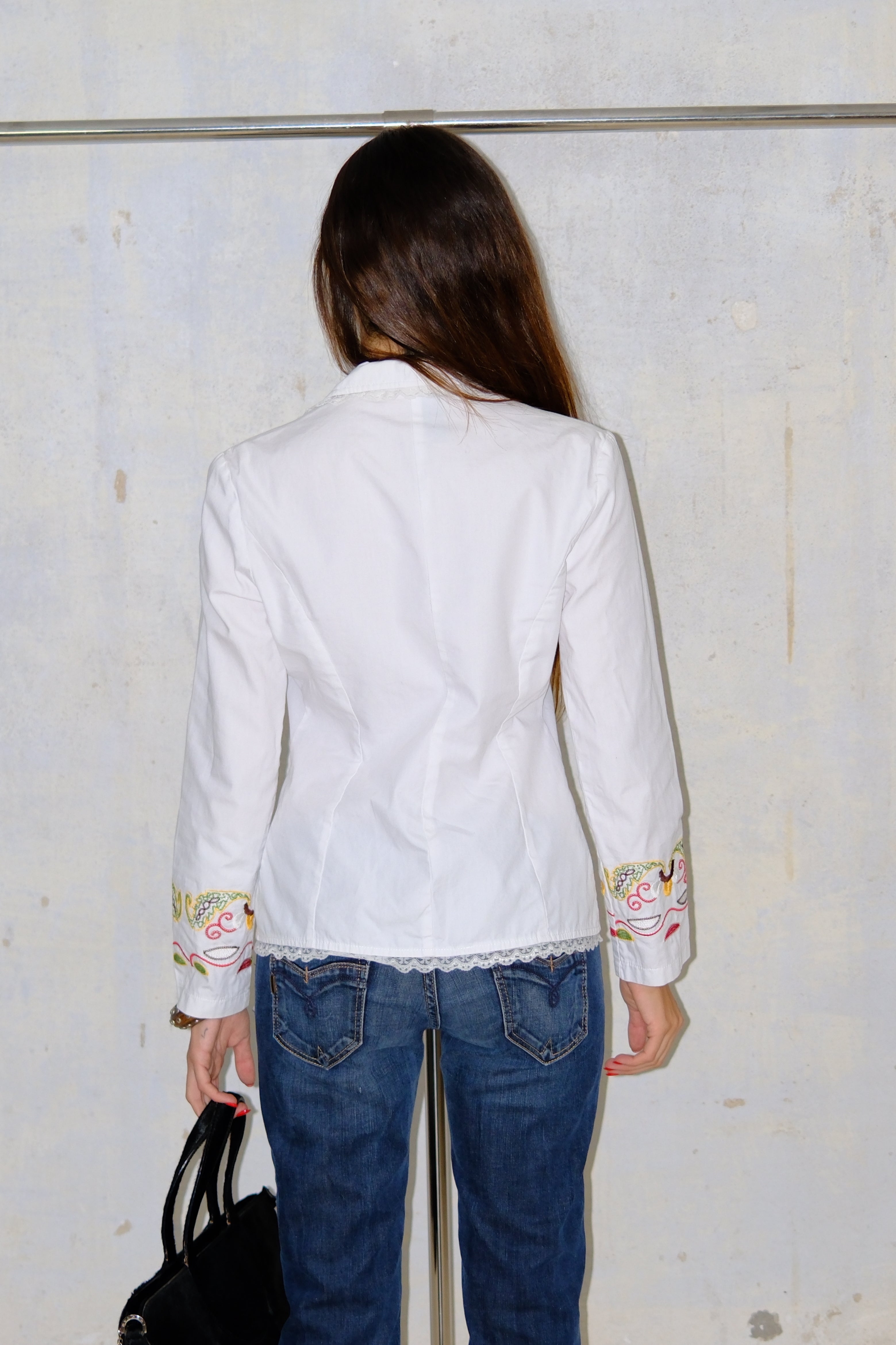 WHITE EMBROIDERED TAILORED JACKET
