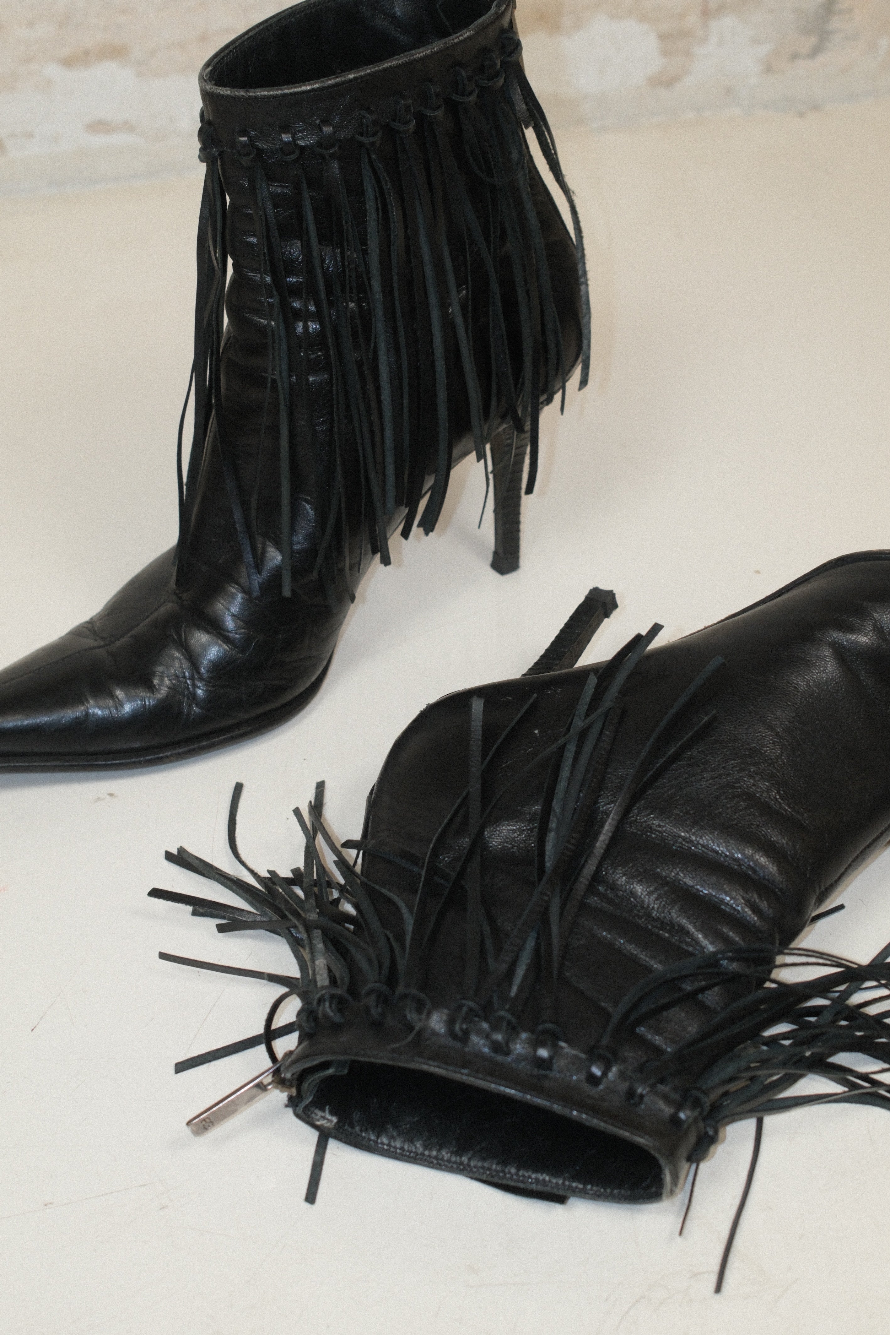 ALBERTO GOZZI FRINGED HEELED ANKLE BOOTS SIZE 39