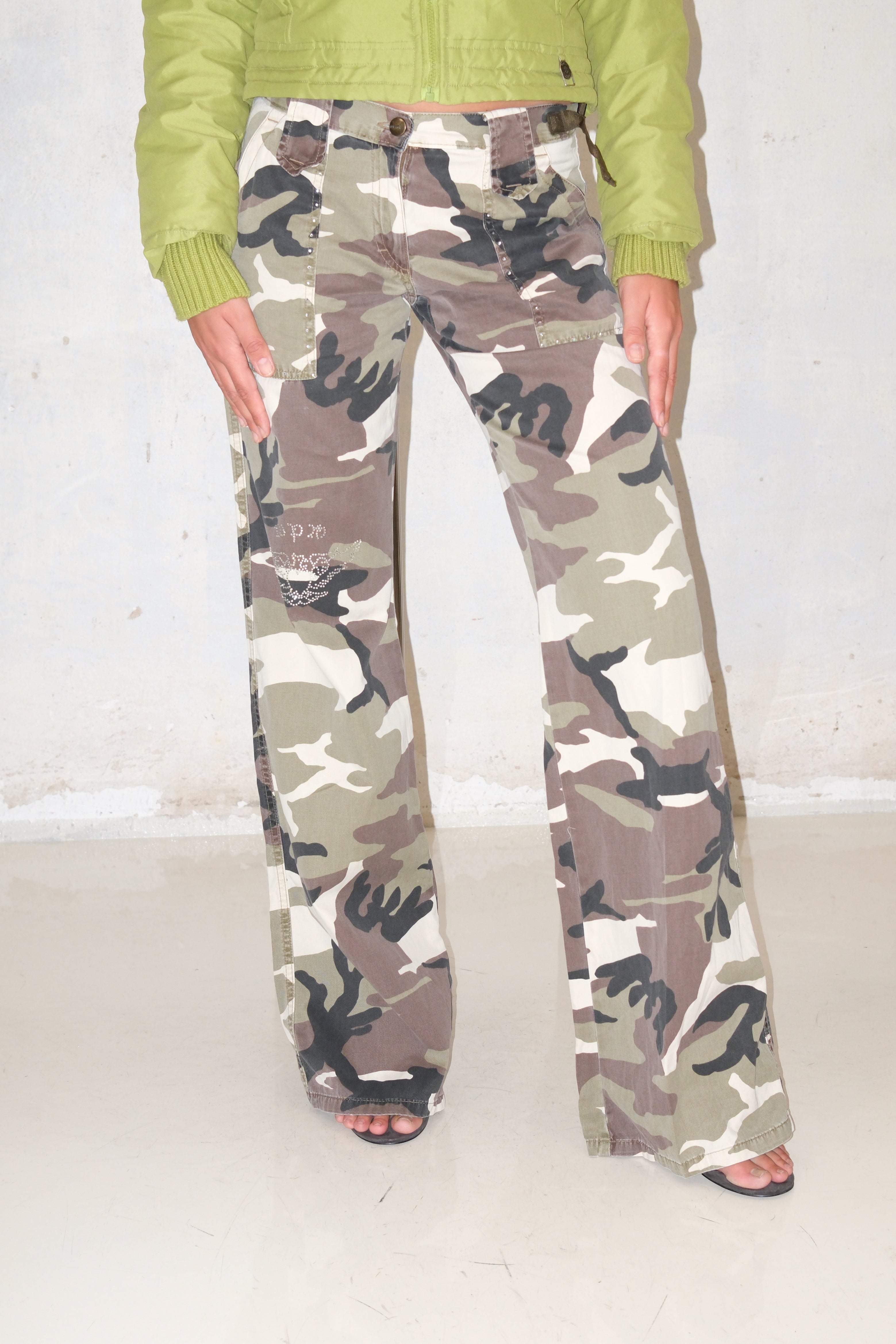 Low-Rise Military Pants With Details Size 36-38