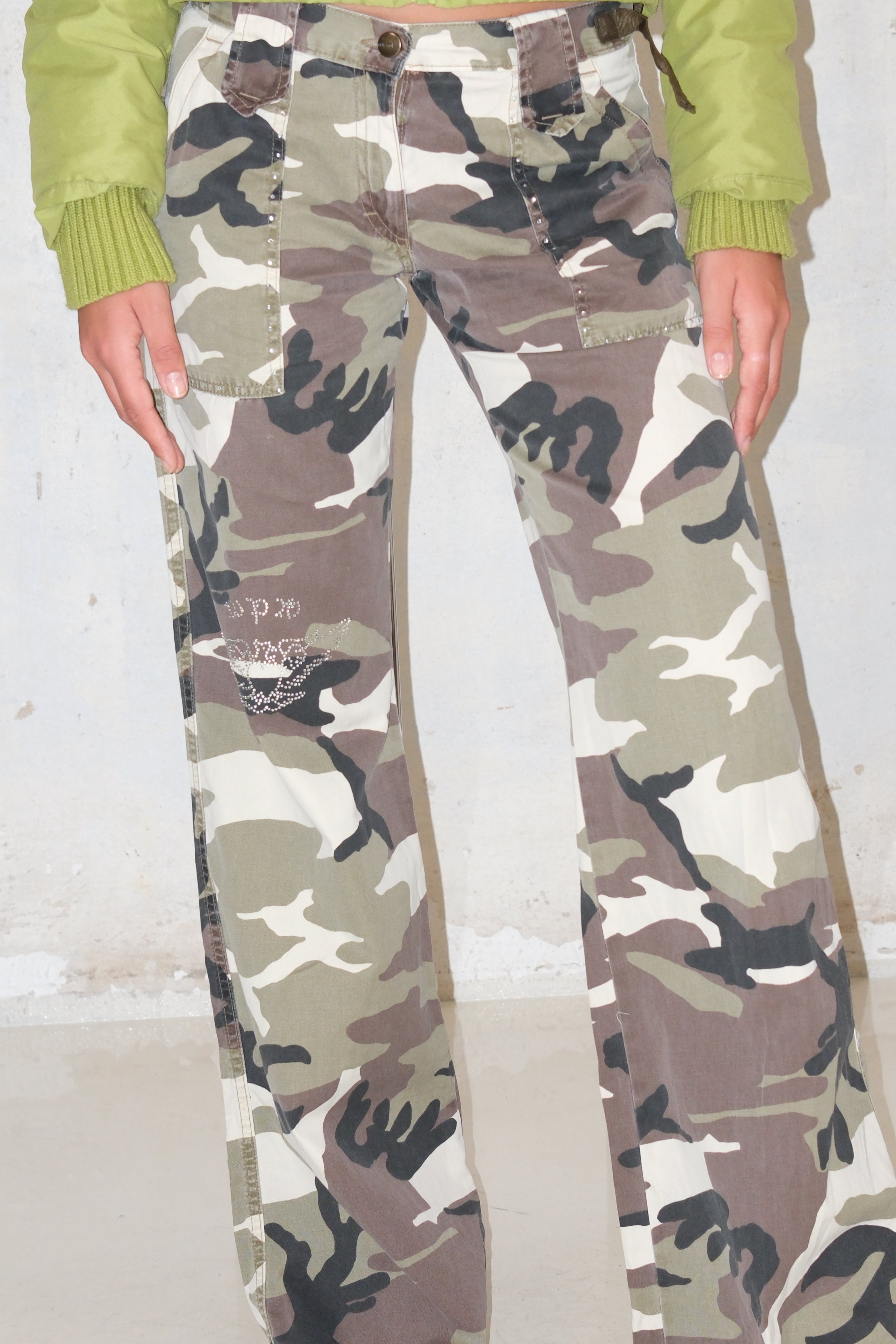 Low-Rise Military Pants With Details Size 36-38
