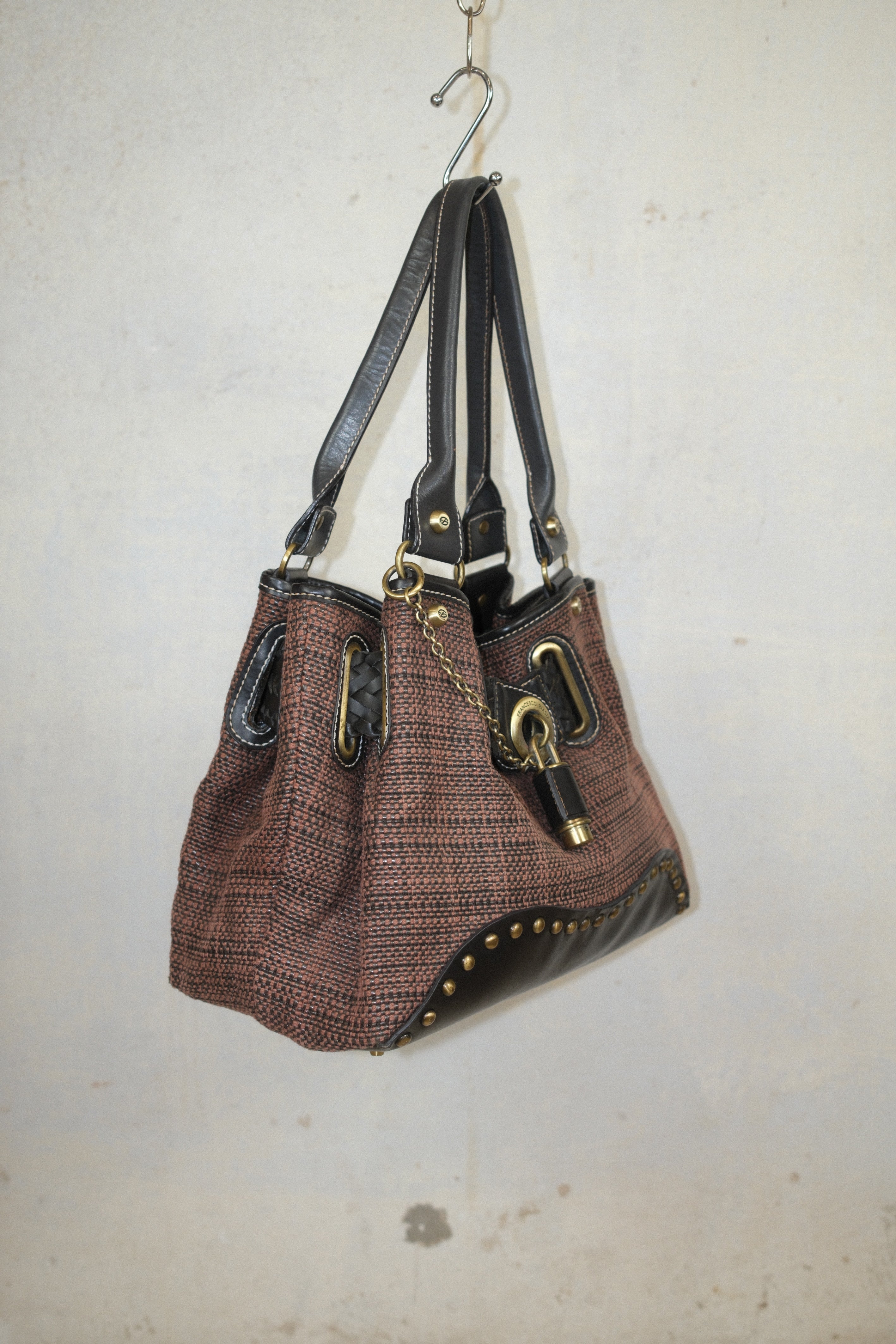 FRANCESCO BIASIA WOVEN BAG WITH CHARM CLOSURE IN CHOCOLATE BROWN & EARTH TONE