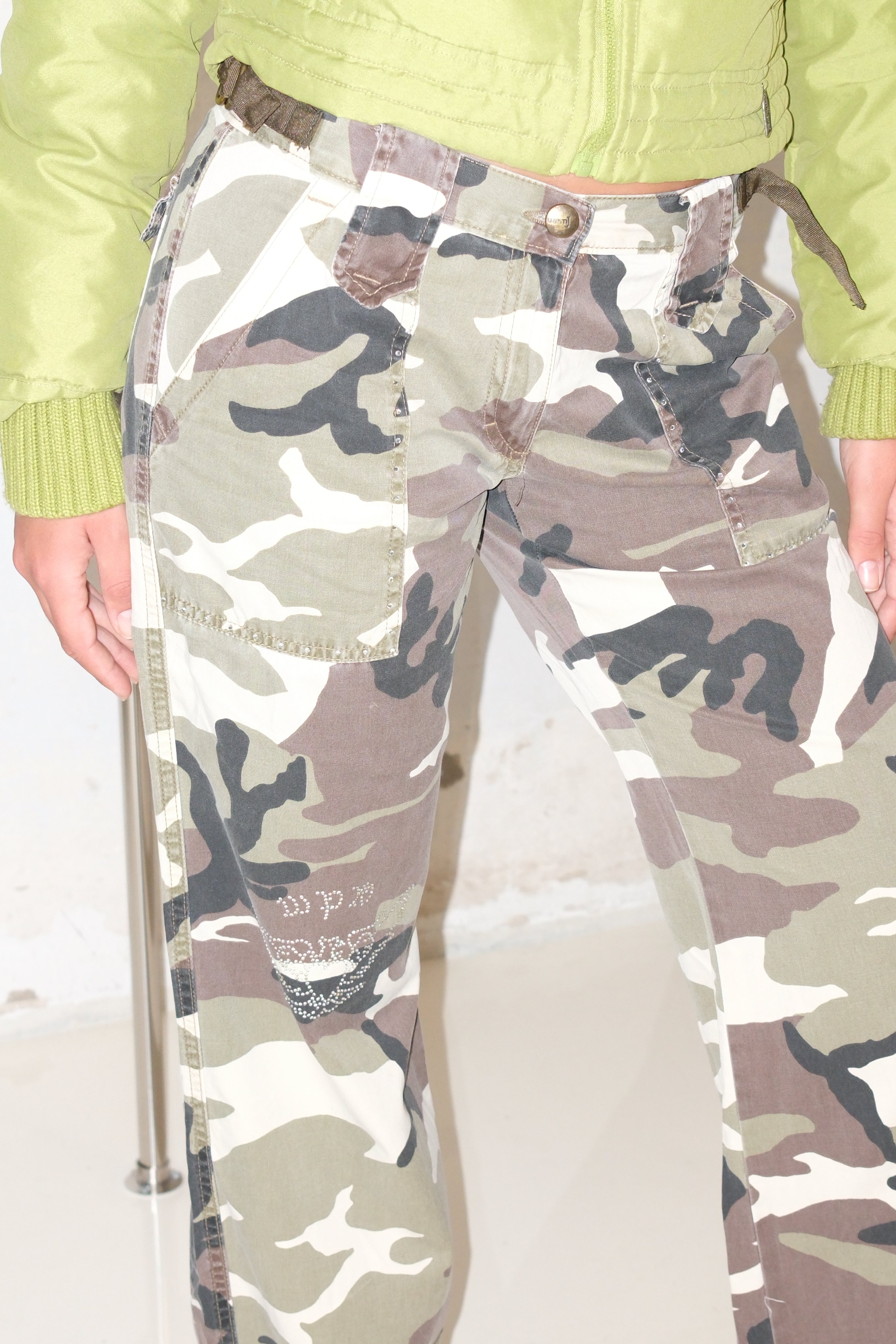 Low-Rise Military Pants With Details Size 36-38