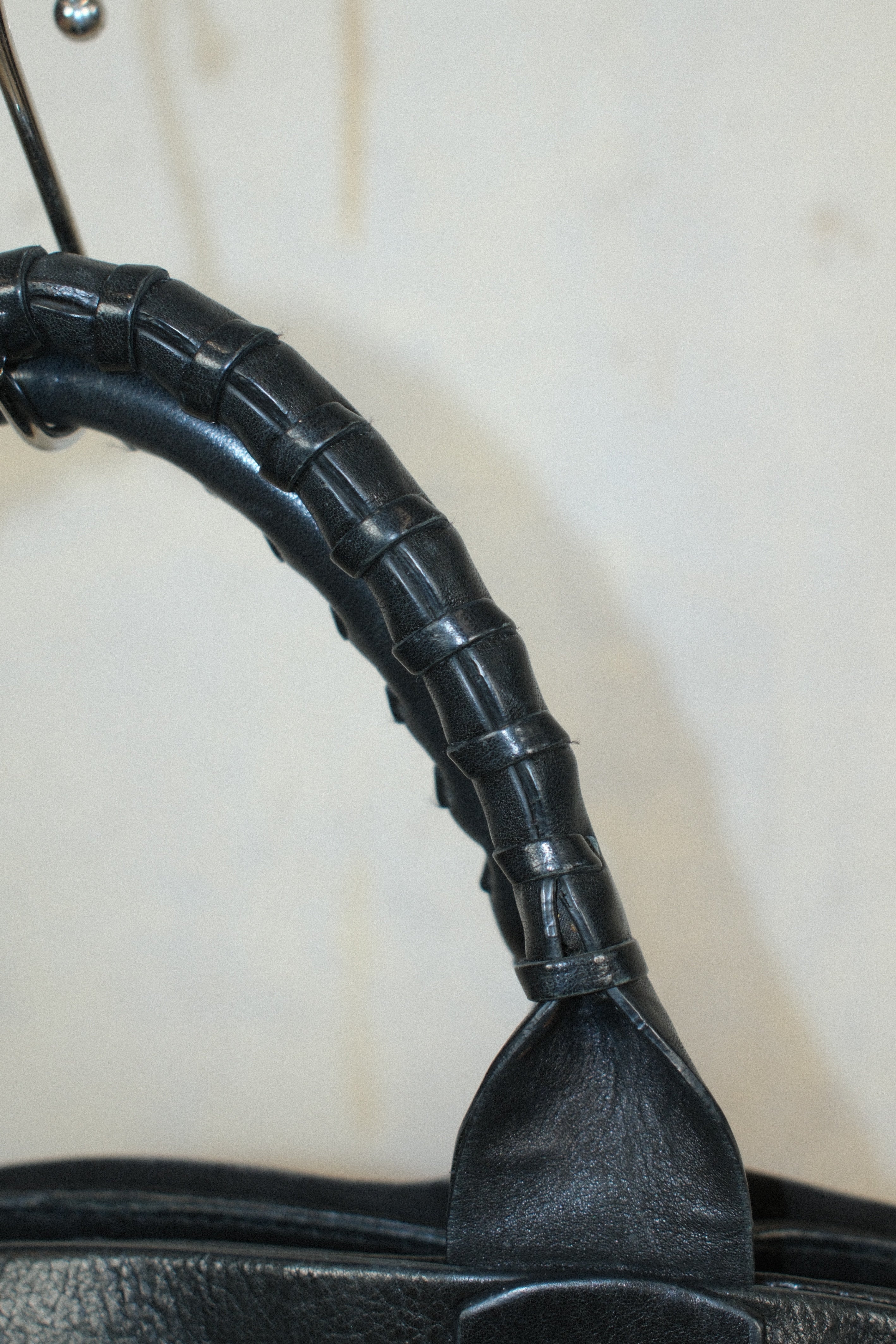 FRANCESCO BIASIA CLASSIC BLACK LEATHER BAG WITH WOVEN LEATHER STRAPS