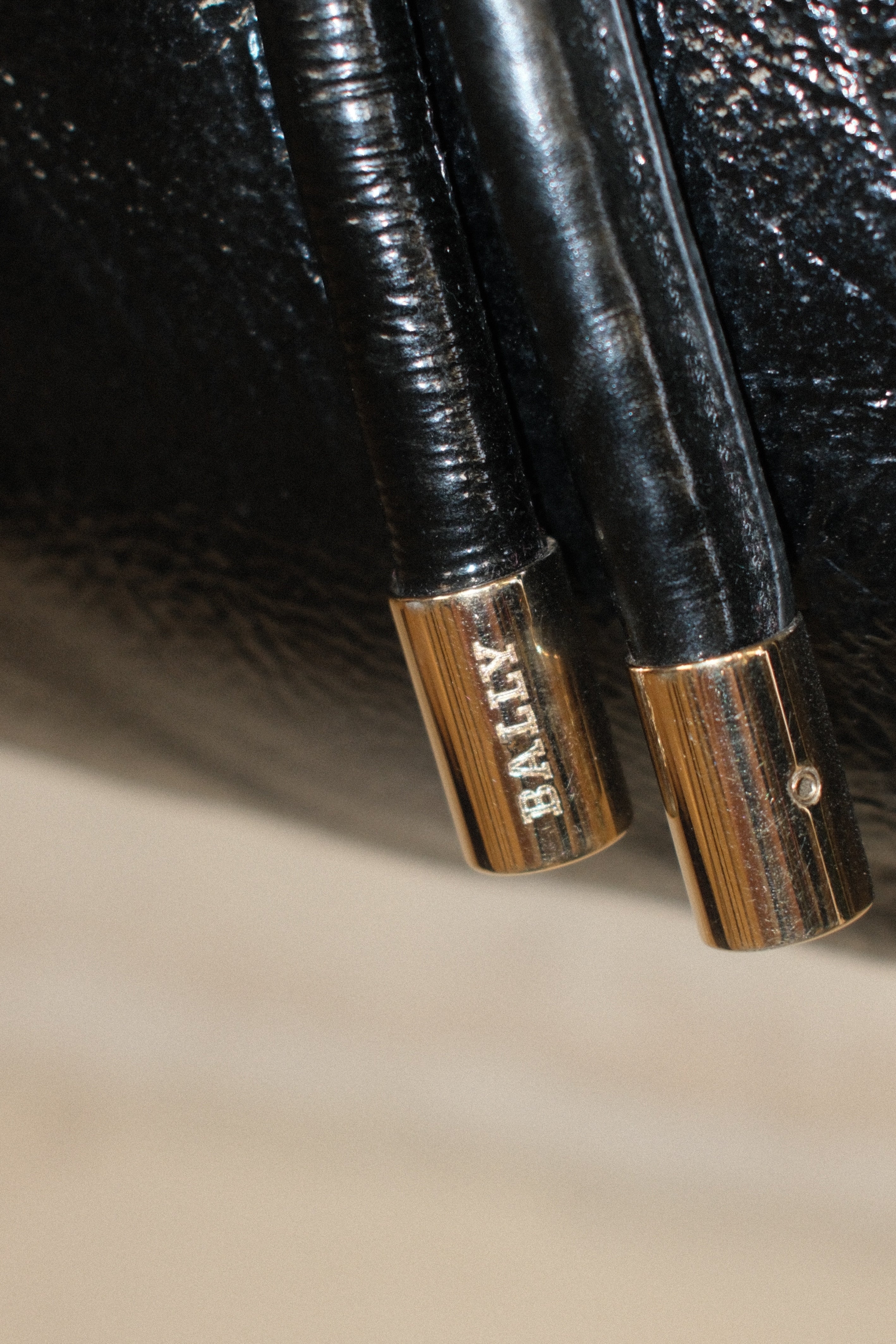 BALLY PATENT LEATHER BAG WITH GOLD HARDWARE