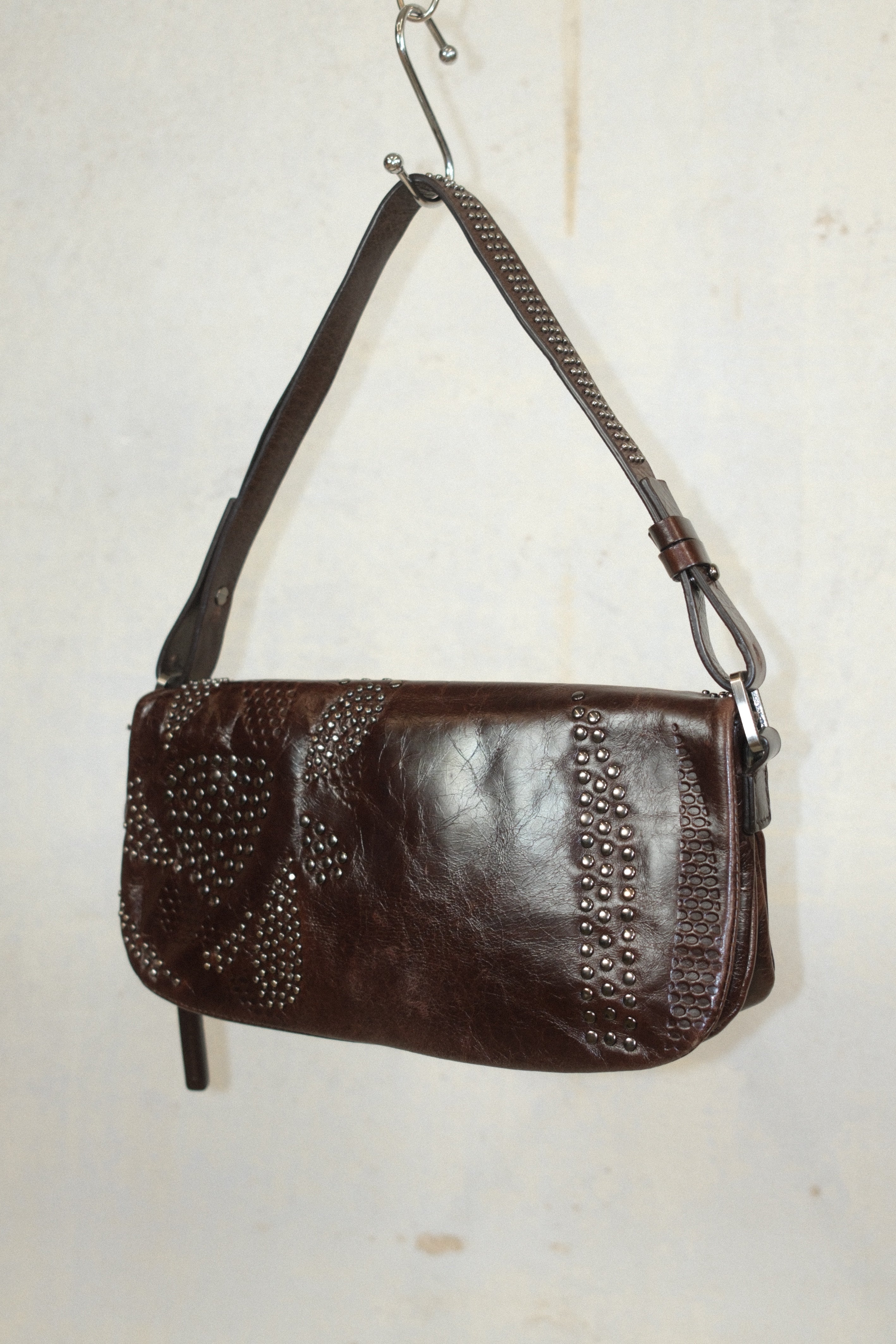 FRANCESCO BIASIA SMALL BROWN LEATHER BAG WITH FLORAL STUD DETAILS