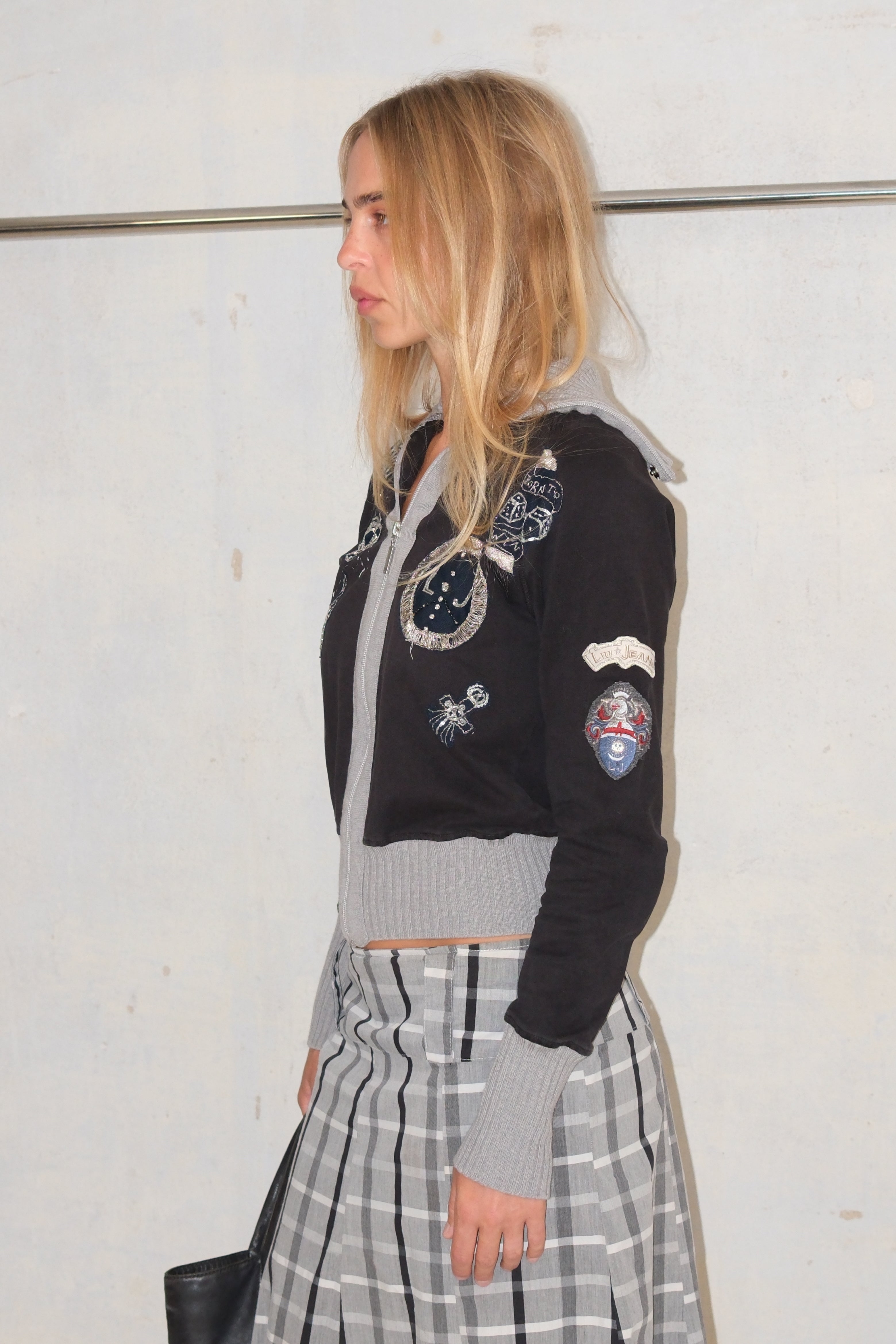 LIU JO Cropped Hoodie With Patches