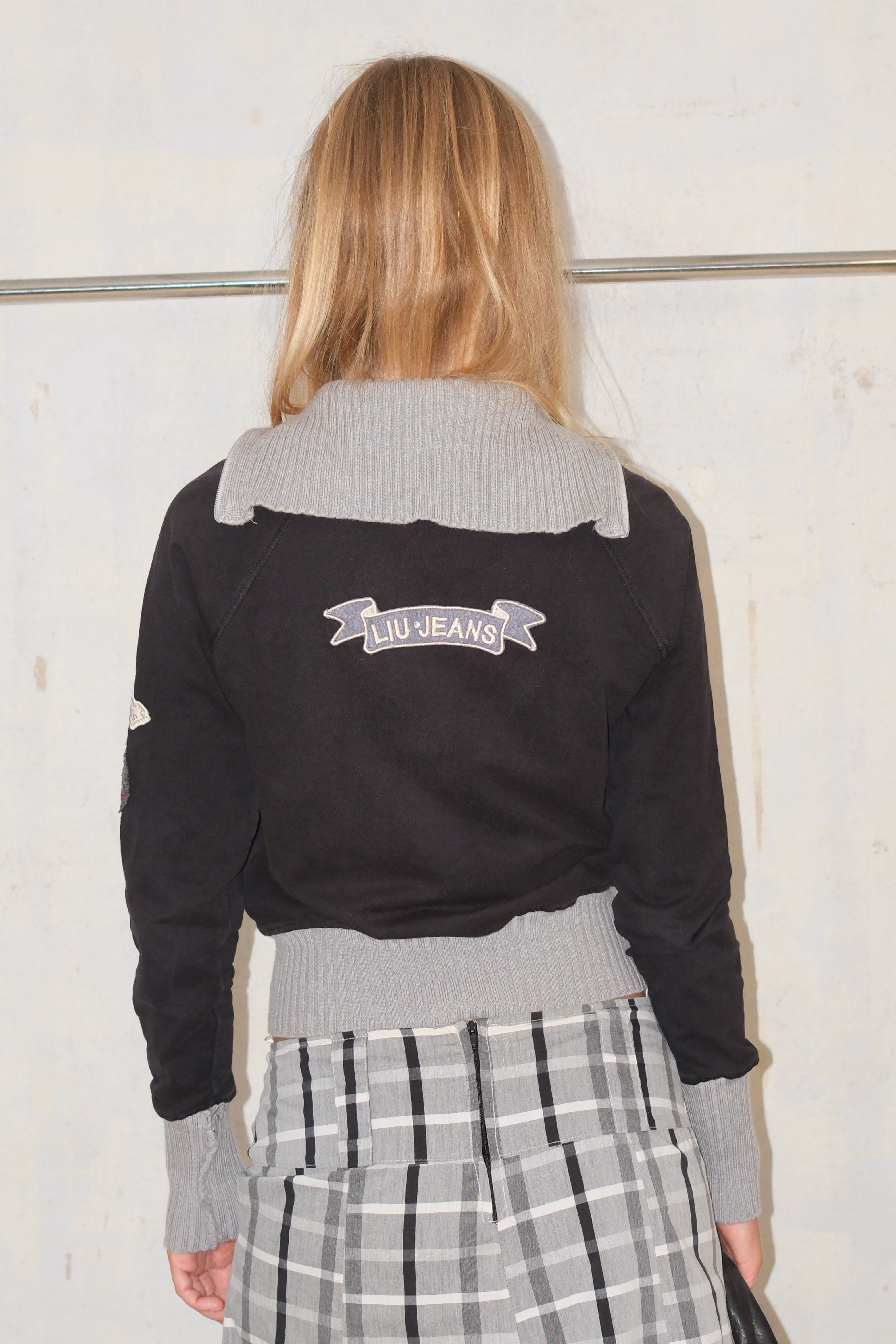 LIU JO Cropped Hoodie With Patches
