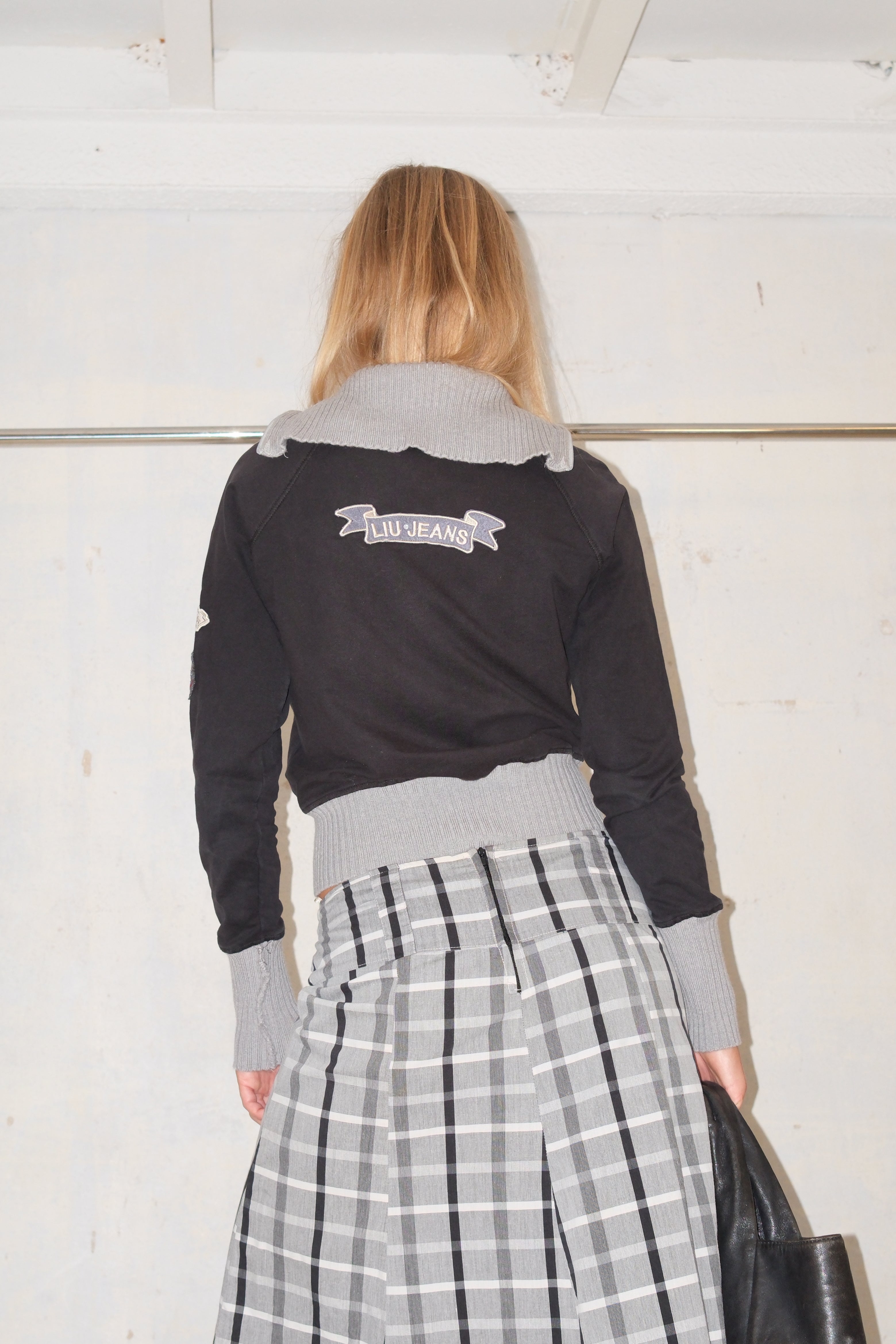 LIU JO Cropped Hoodie With Patches