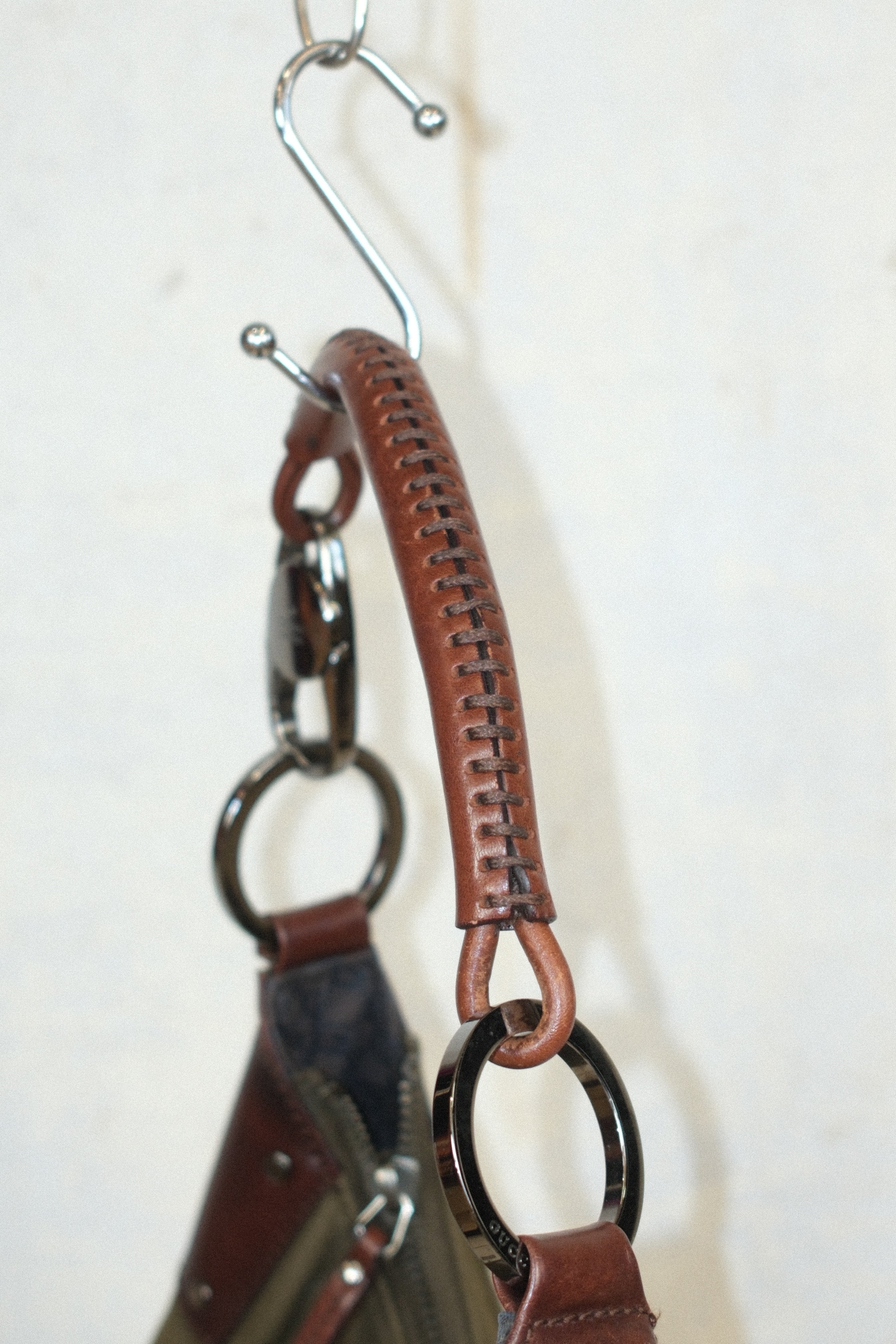 GUCCI TOM FORD 2002 MOON SHAPED SHOULDER BAG IN BROWN LEATHER & OLIVE CANVAS