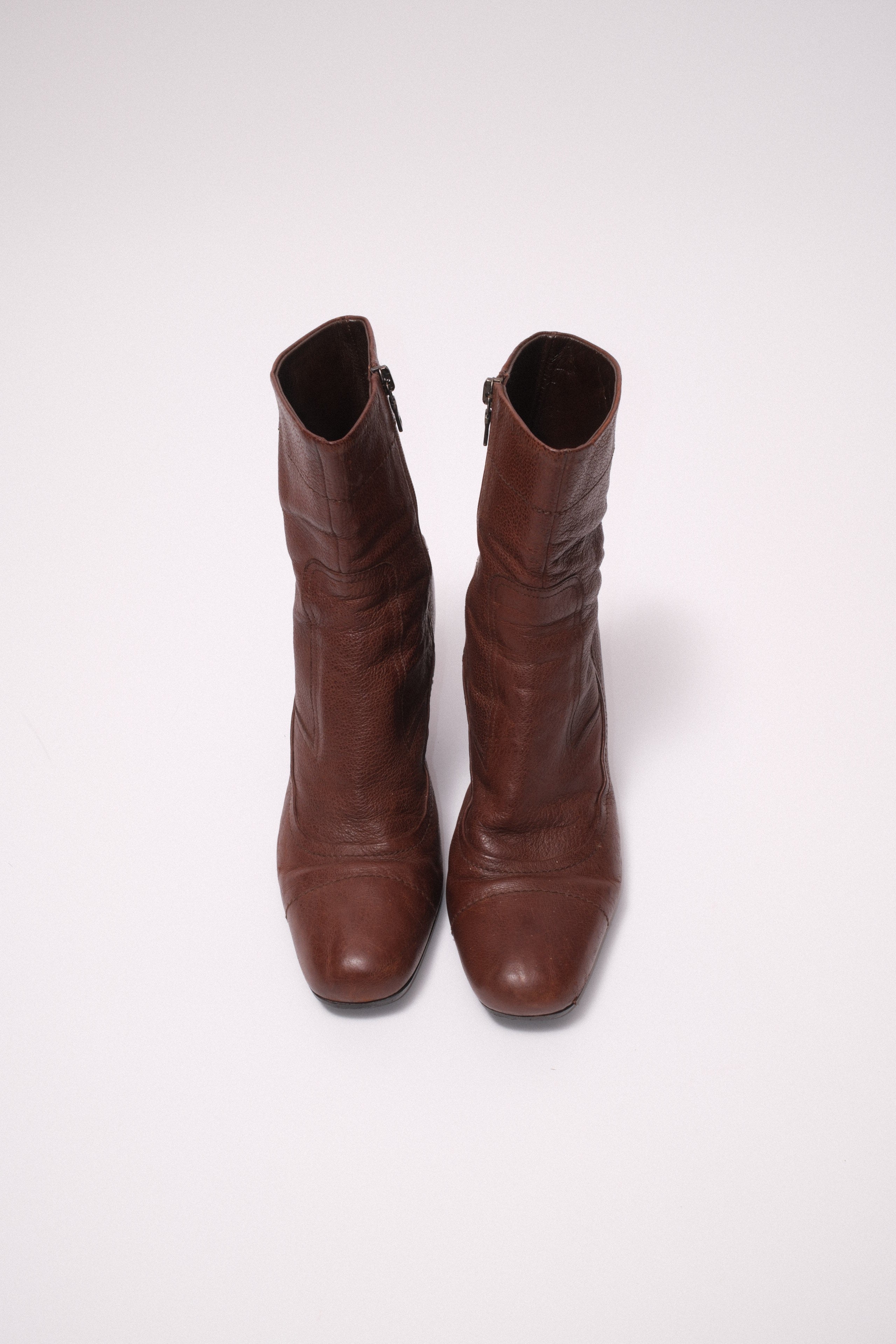Prada rounded ankle boots in brown leather size 39