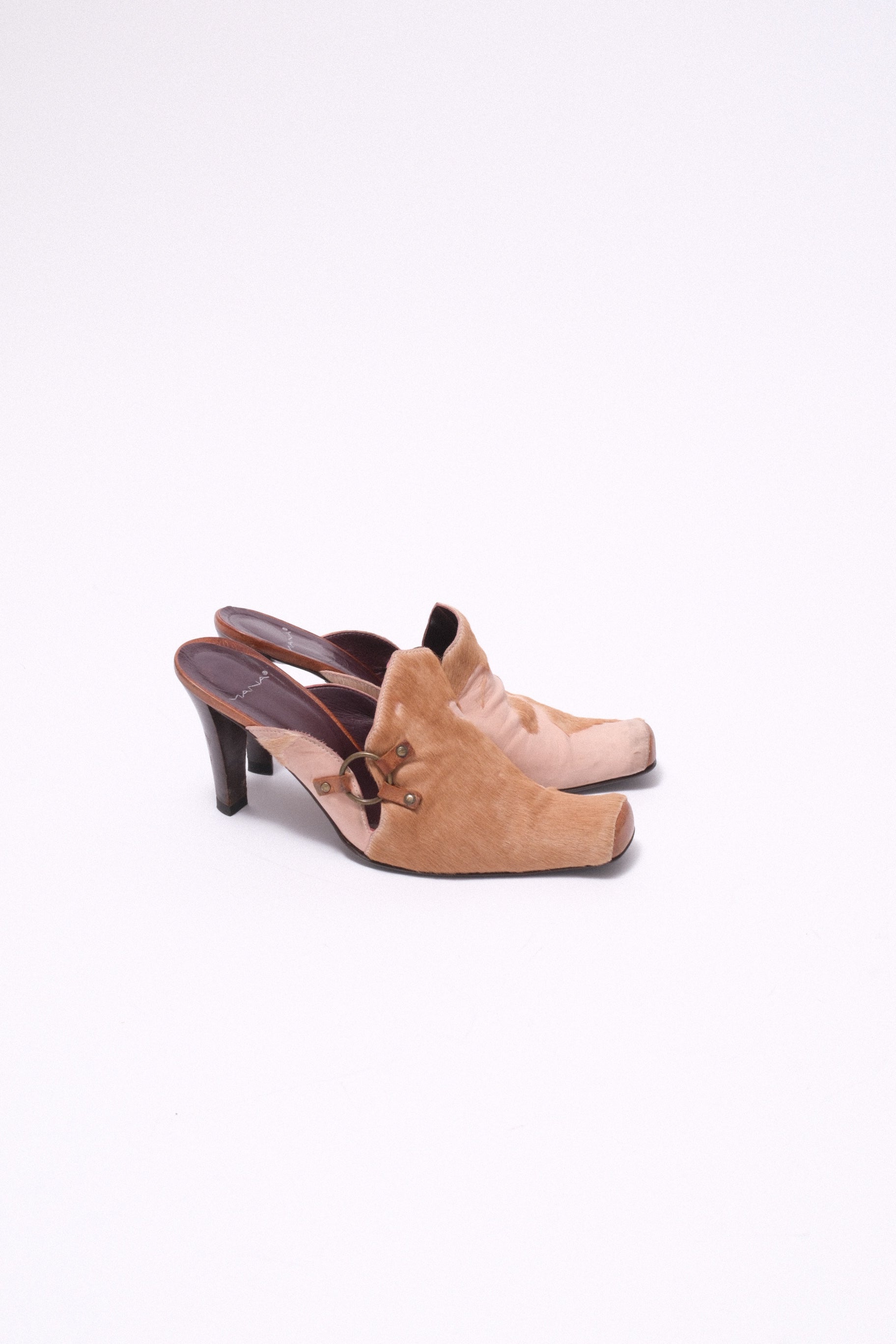 Mana scanned leather mules with side hardware