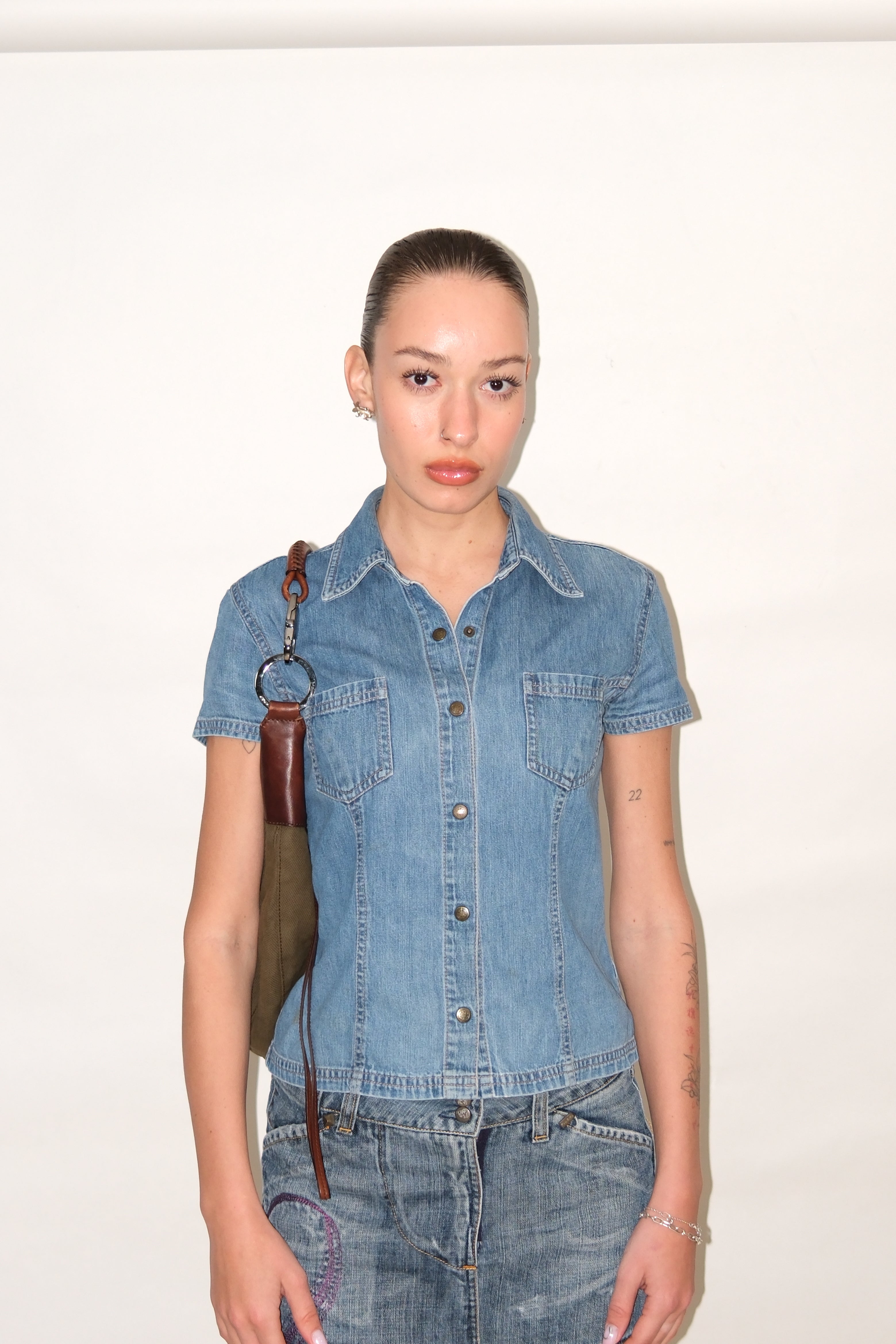 DENIM SHORT SLEEVE TOP
