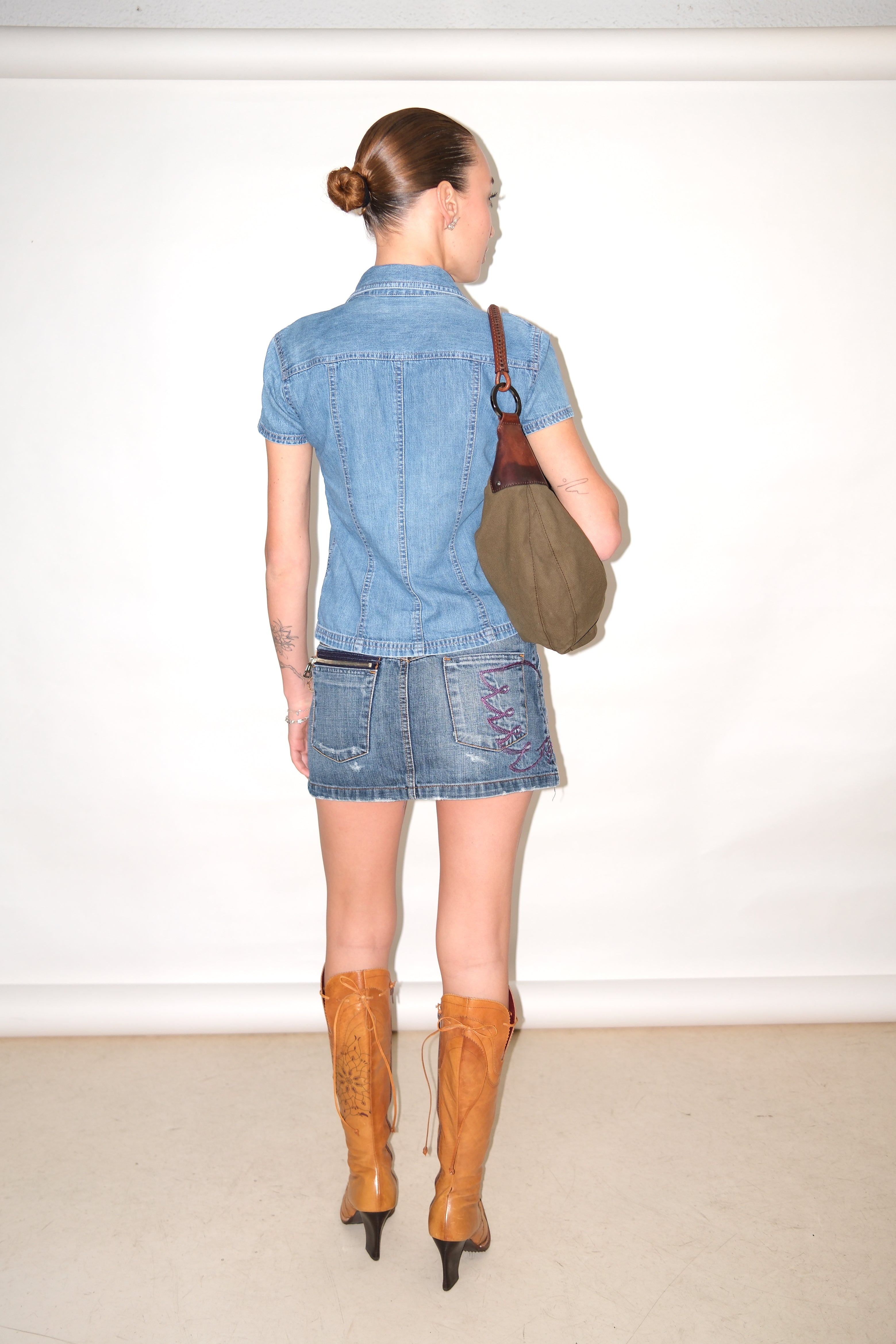 PURPLE STITCHING MINI DENIM SKIRT