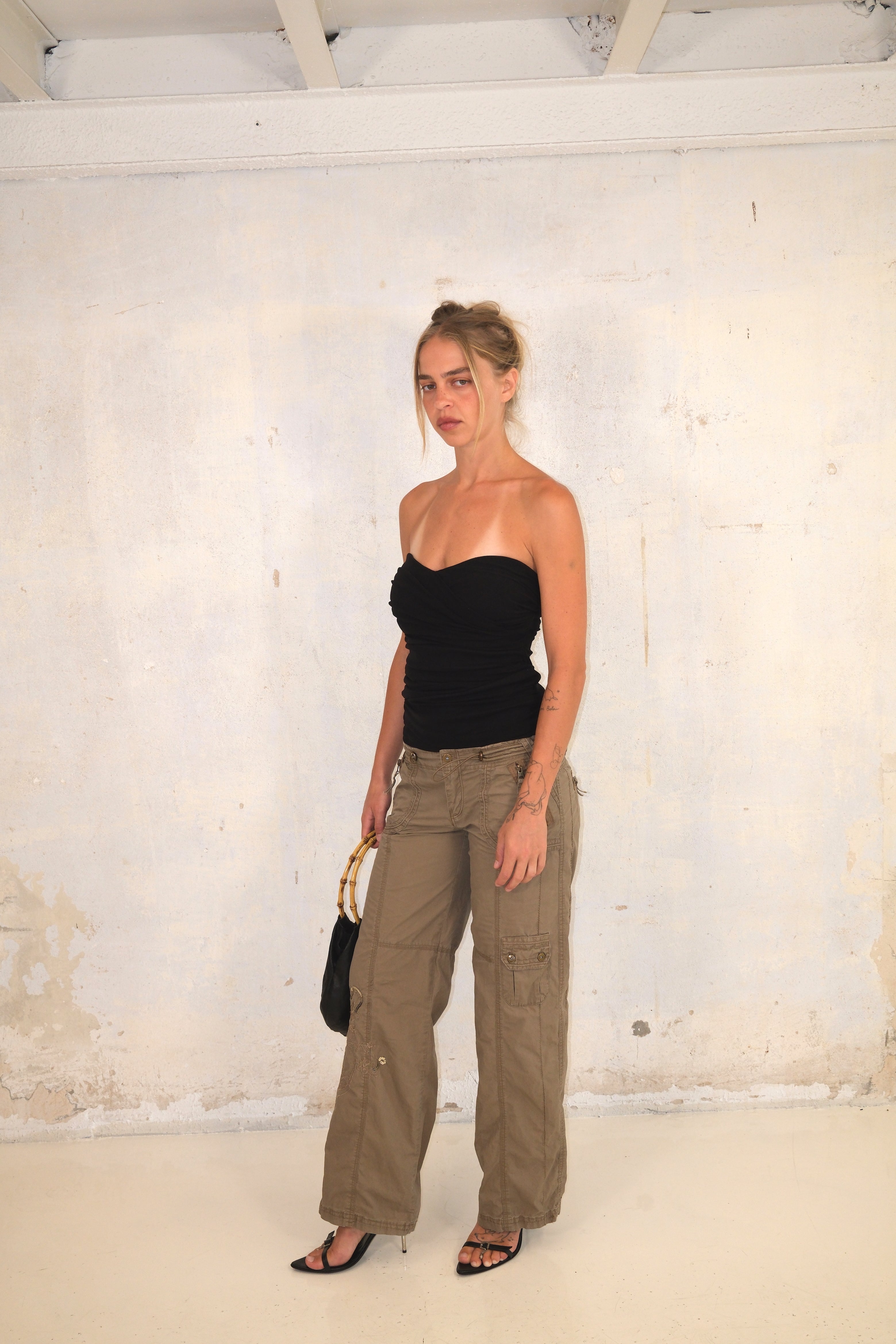 Beige Low-Rise Cargo Pants Size 38