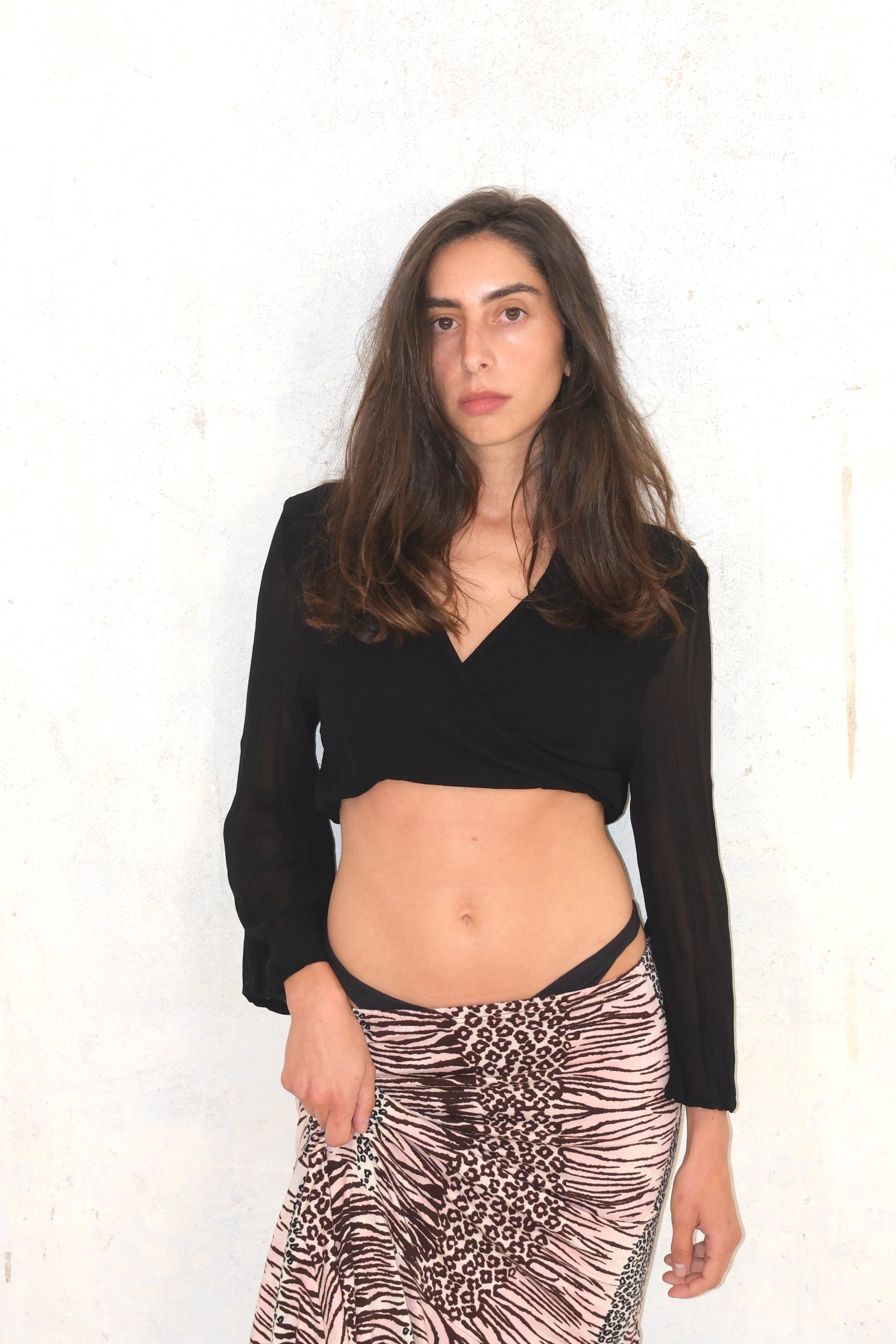 Long-Sleeve Black Crop Top With Tie-Front