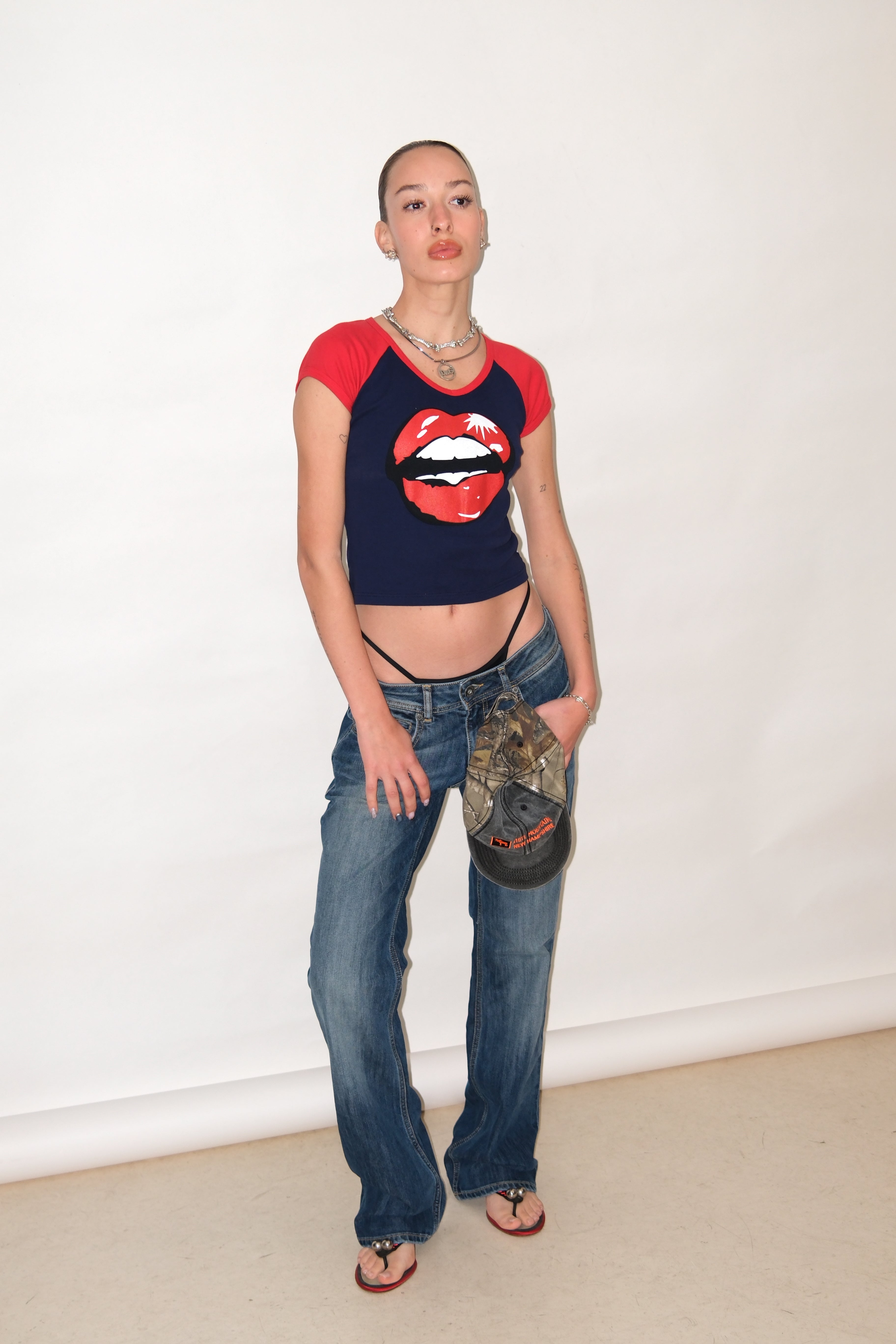LIPS GRAPHIC TOP