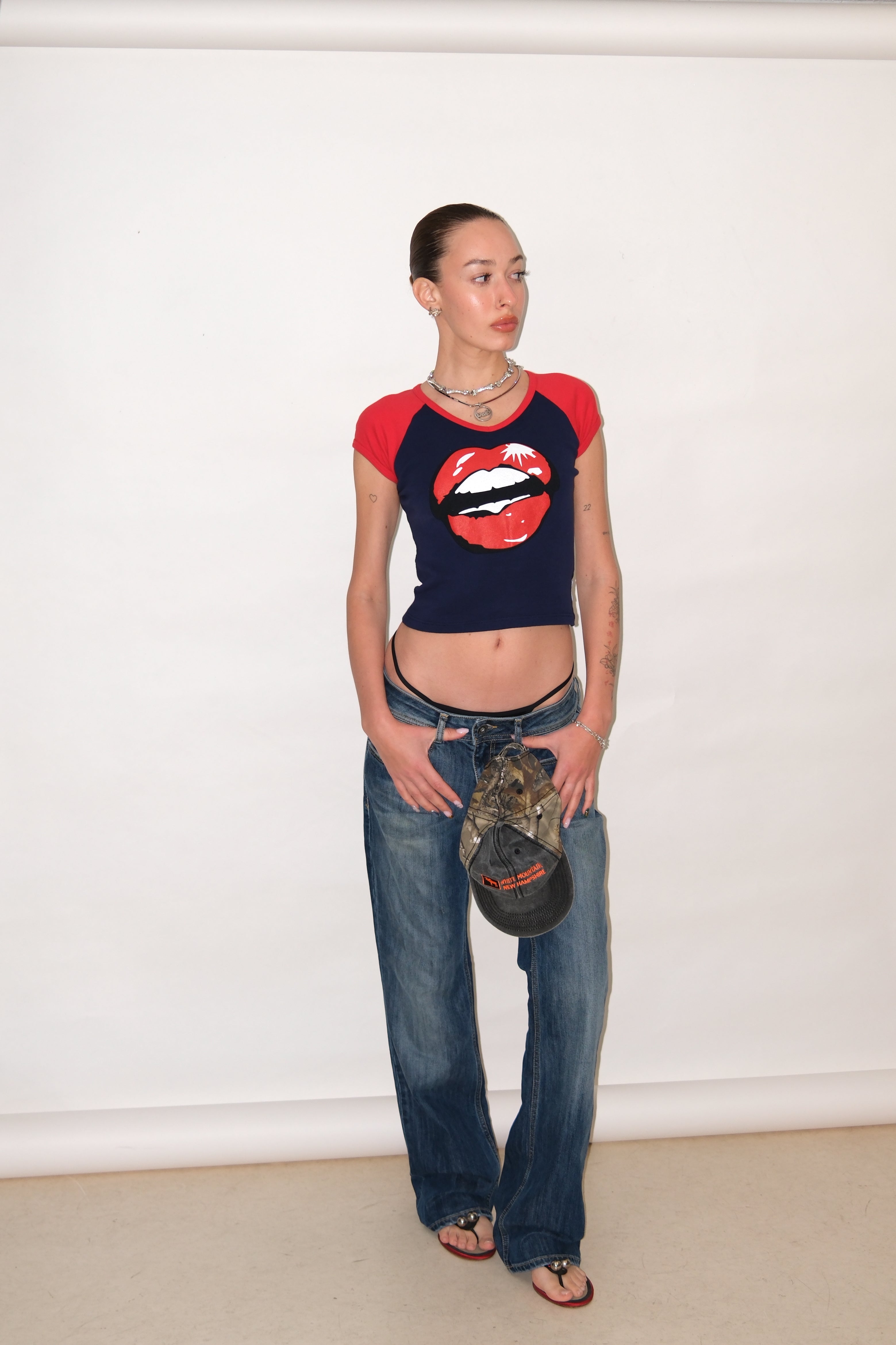 LIPS GRAPHIC TOP