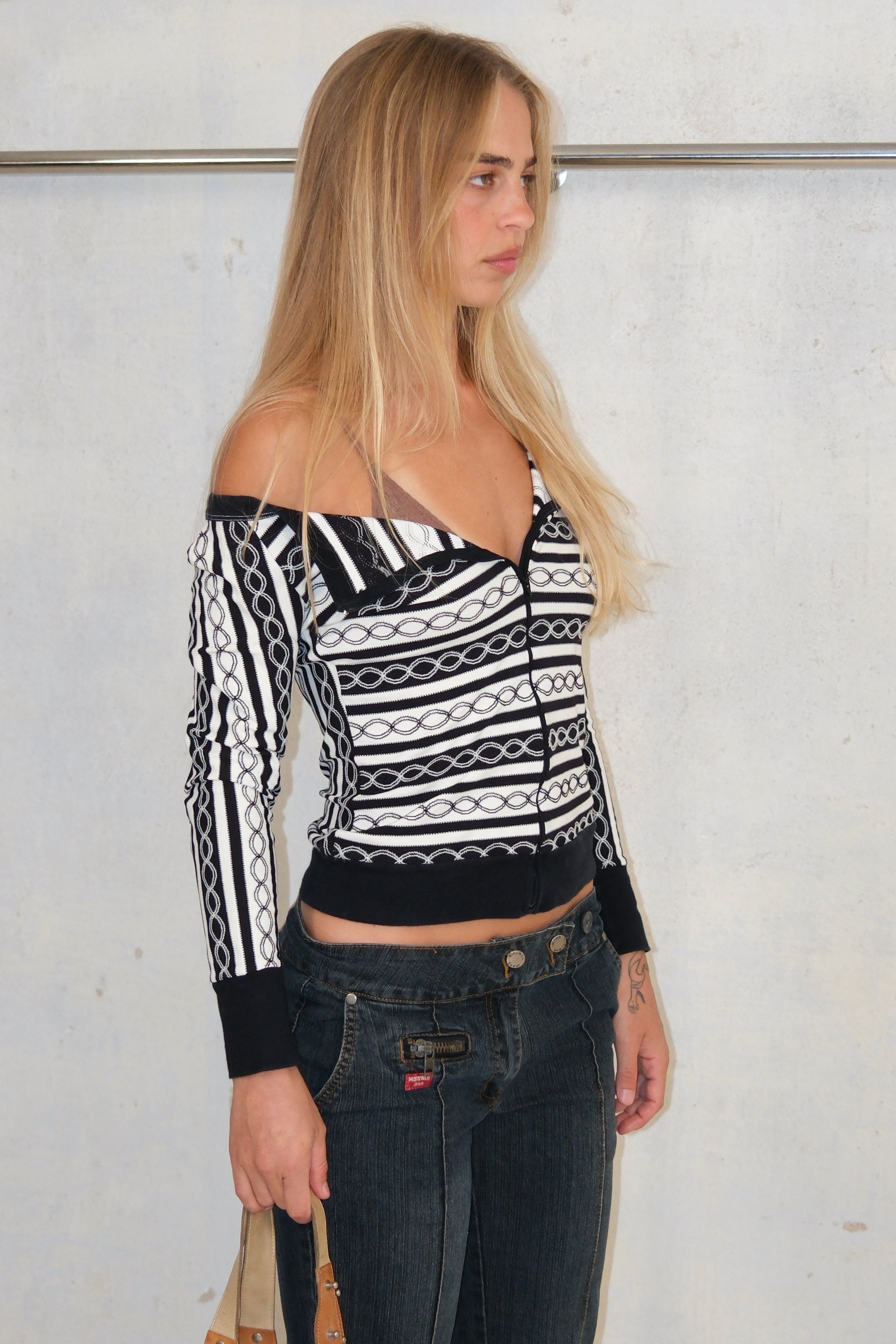 Black & White Printed Lightweight Zipper Top