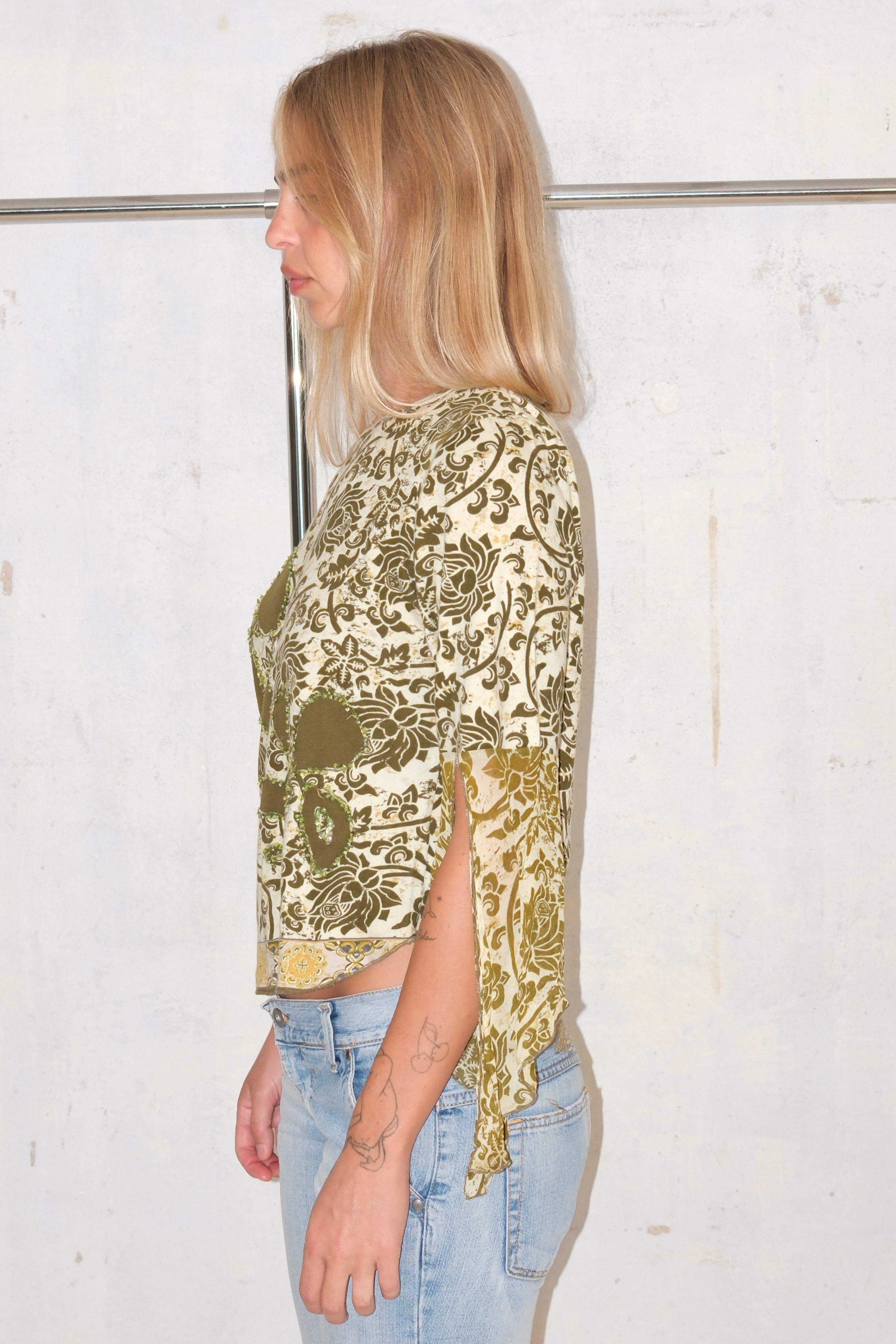 OFF SHOULDER PRINTED TOP WITH BEADS