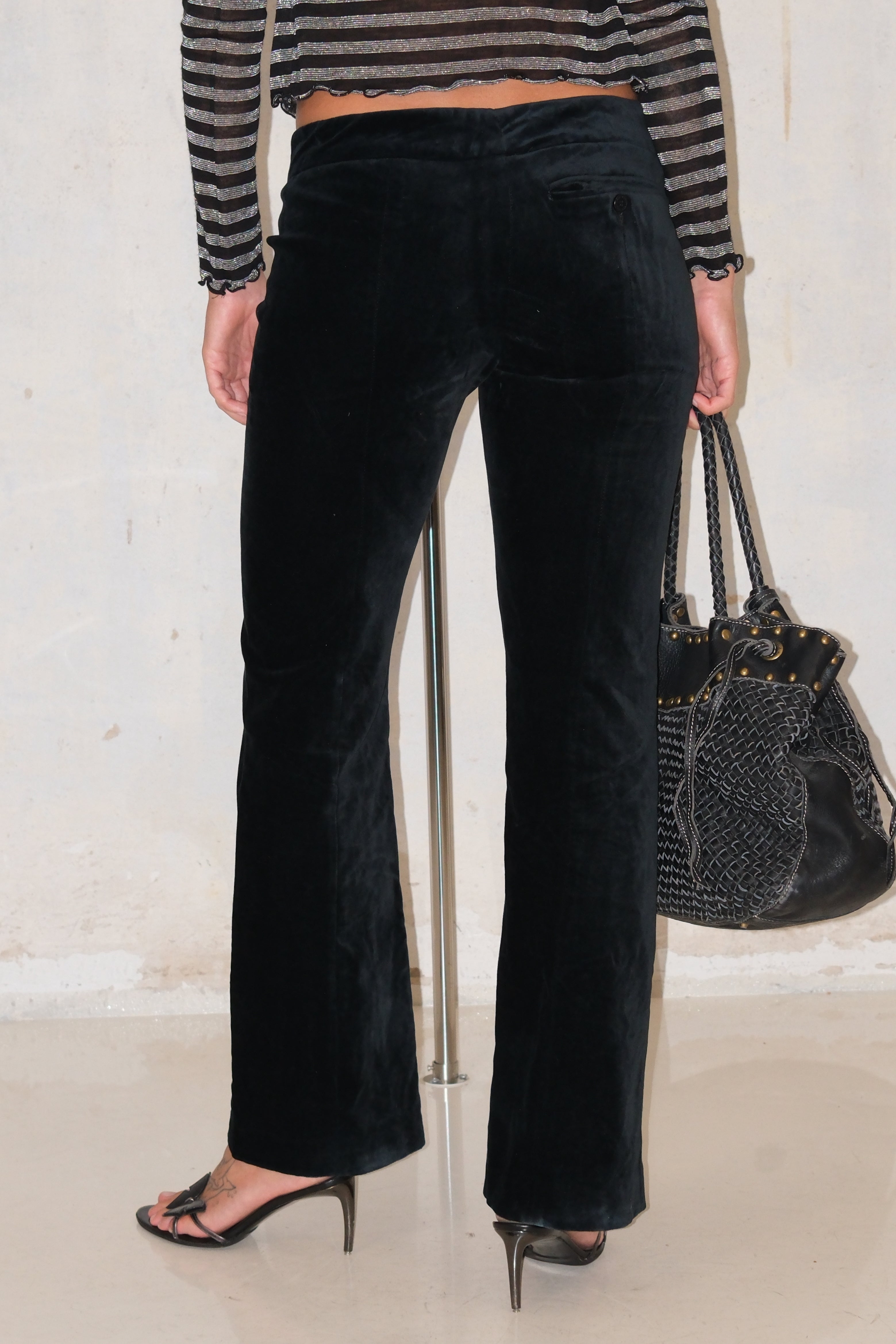 Velvet Black Low-Rise Pants Size 38