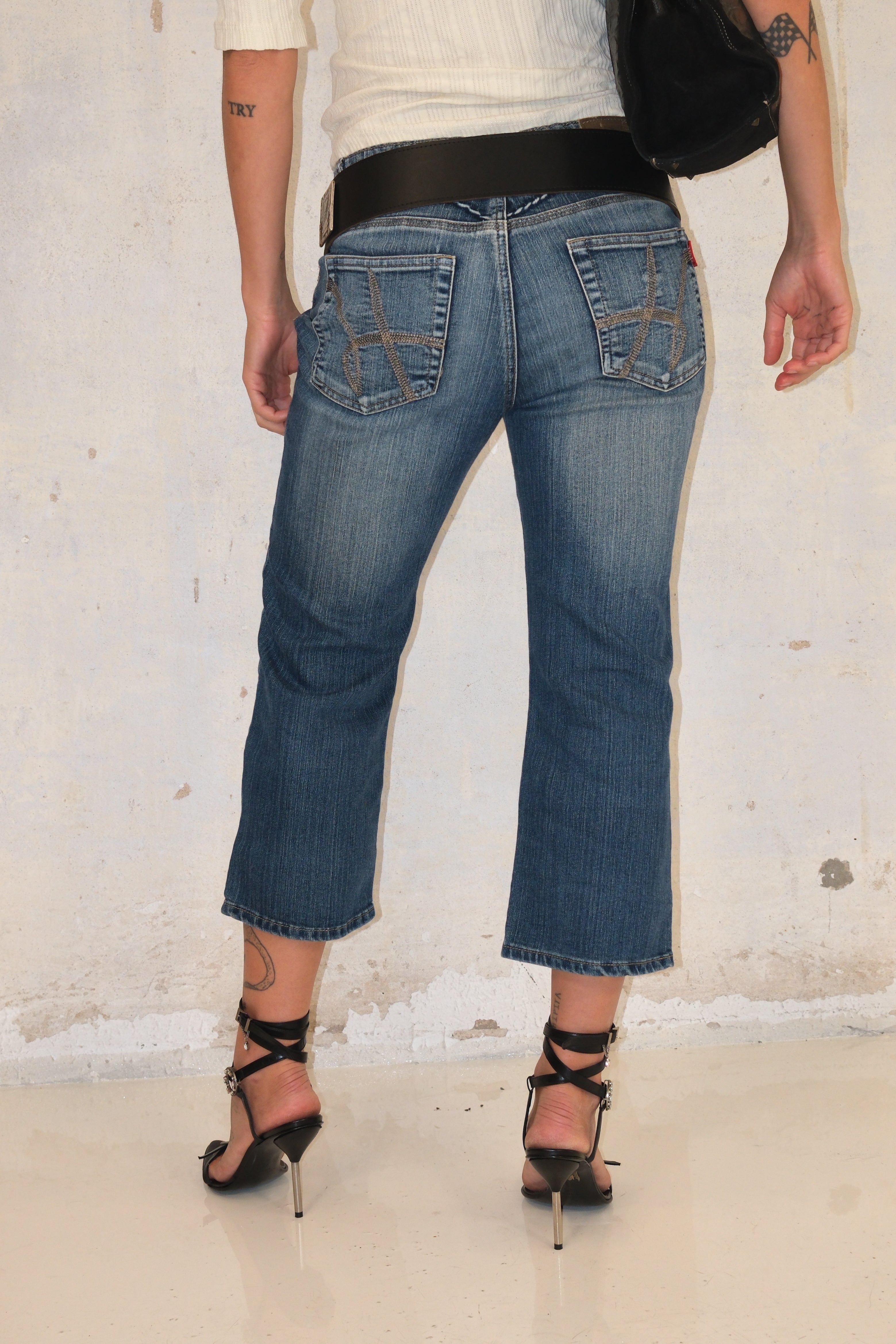 Dark Low-Rise 7/8 Jeans Size 38