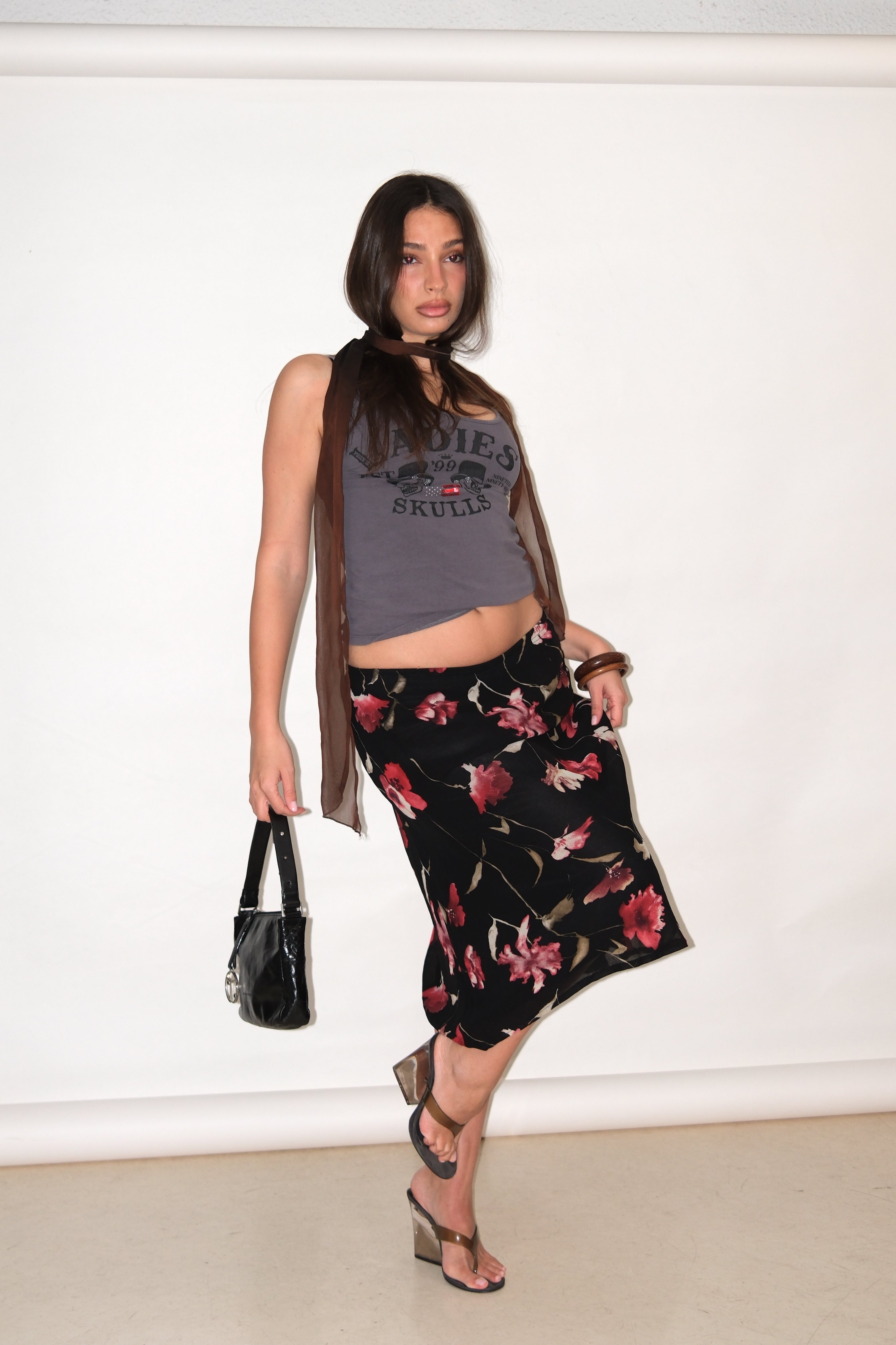 ASYMMETRIC SKULLS GRAPHIC TOP