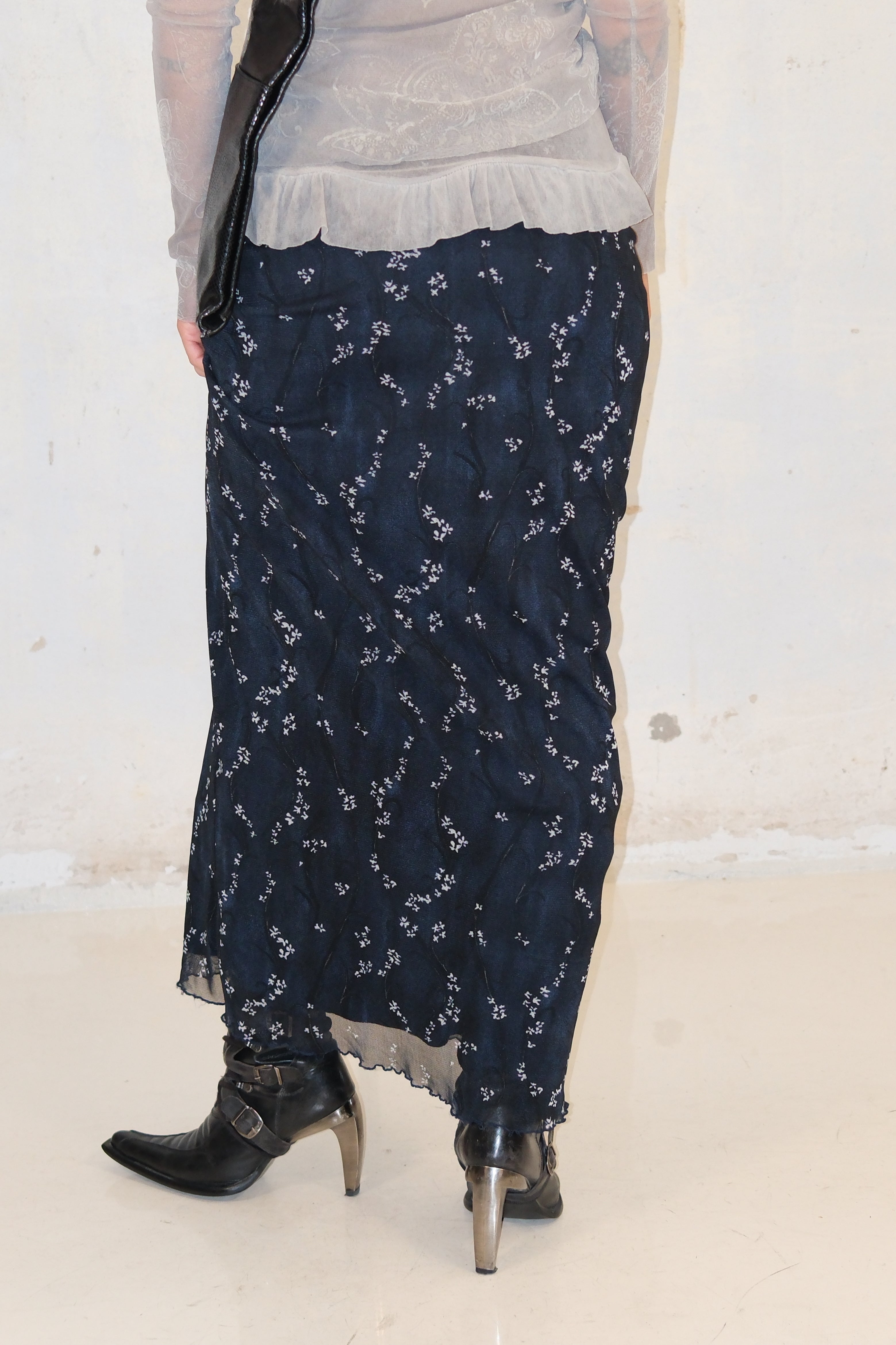 BLUE FLORAL LOW-RISE MAXI SKIRT