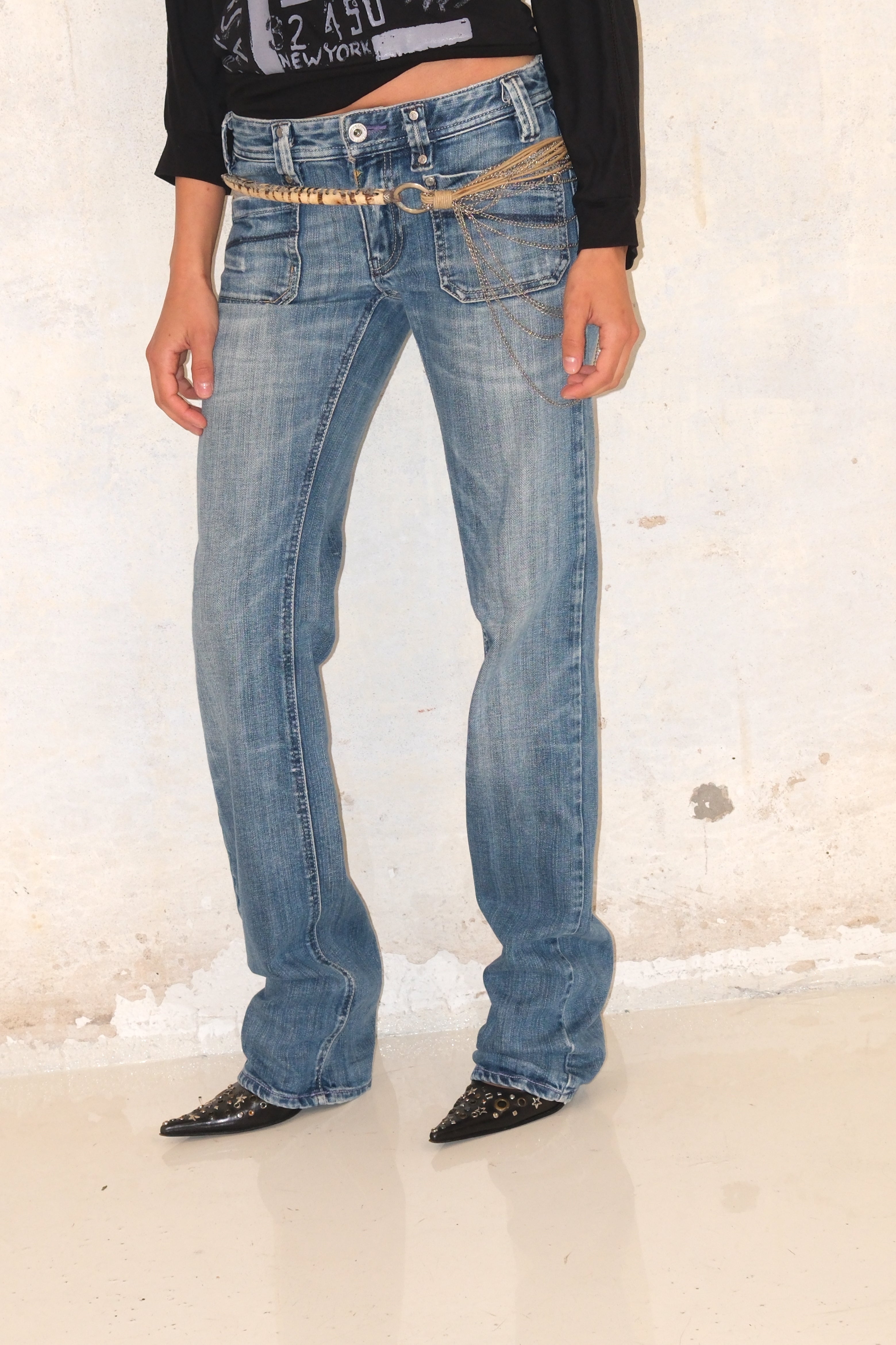 Light-Wash Low-Rise Jeans With Pockets Size 34-36
