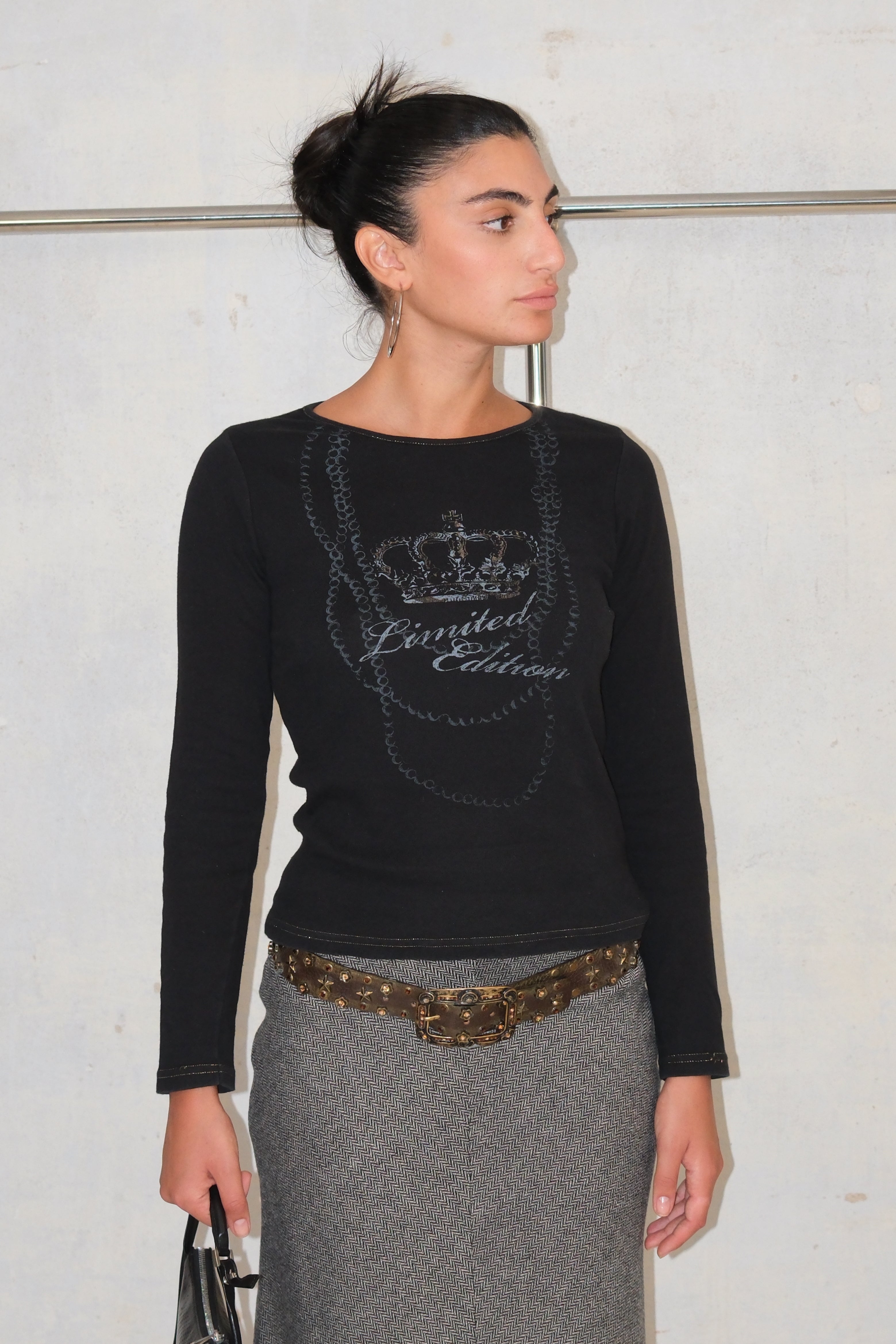 BLACK LONG SLEEVE GRAPHIC “LIMITED EDITION” TOP