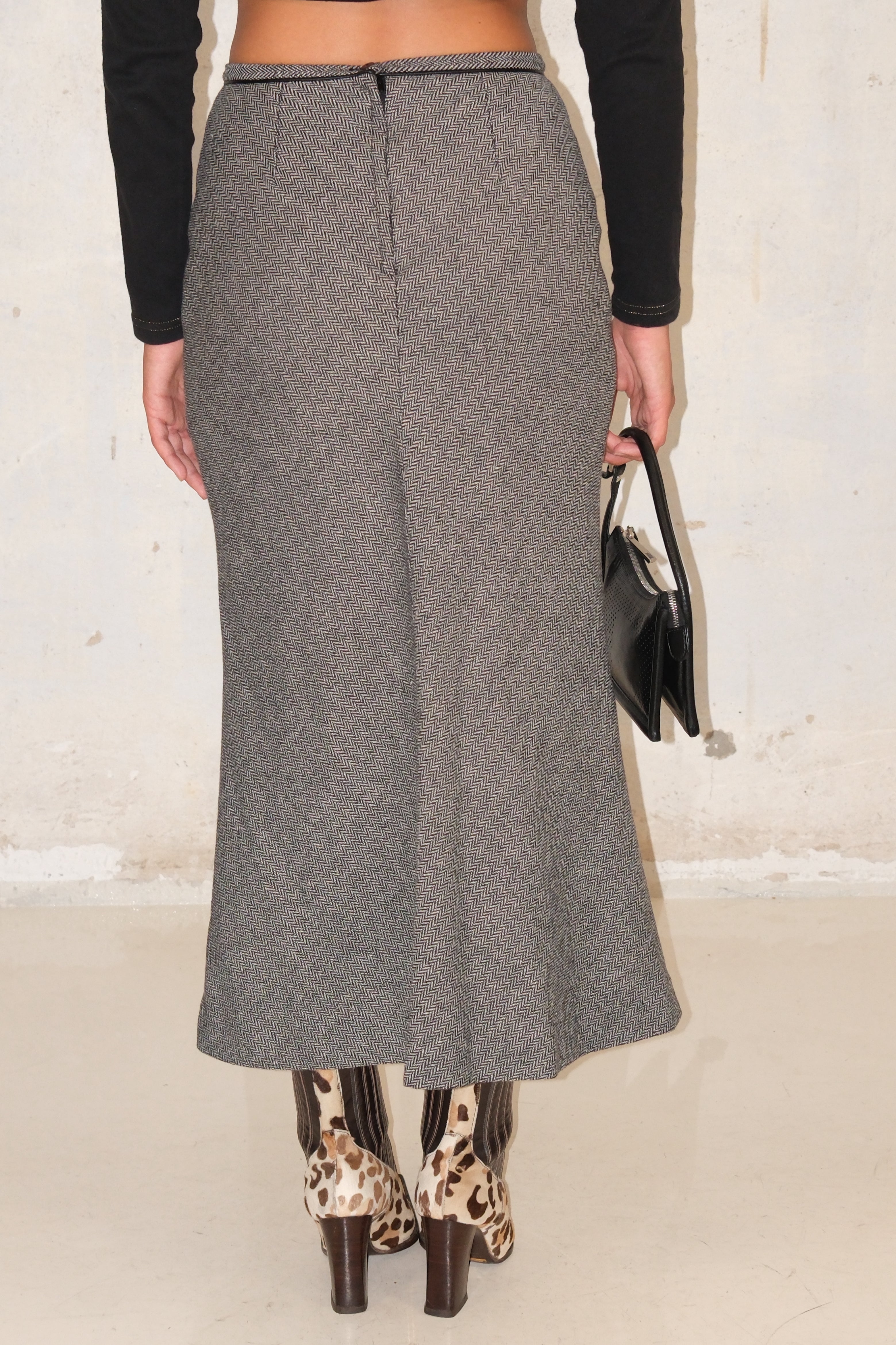 BLACK & WHITE KNIT MIDI SKIRT