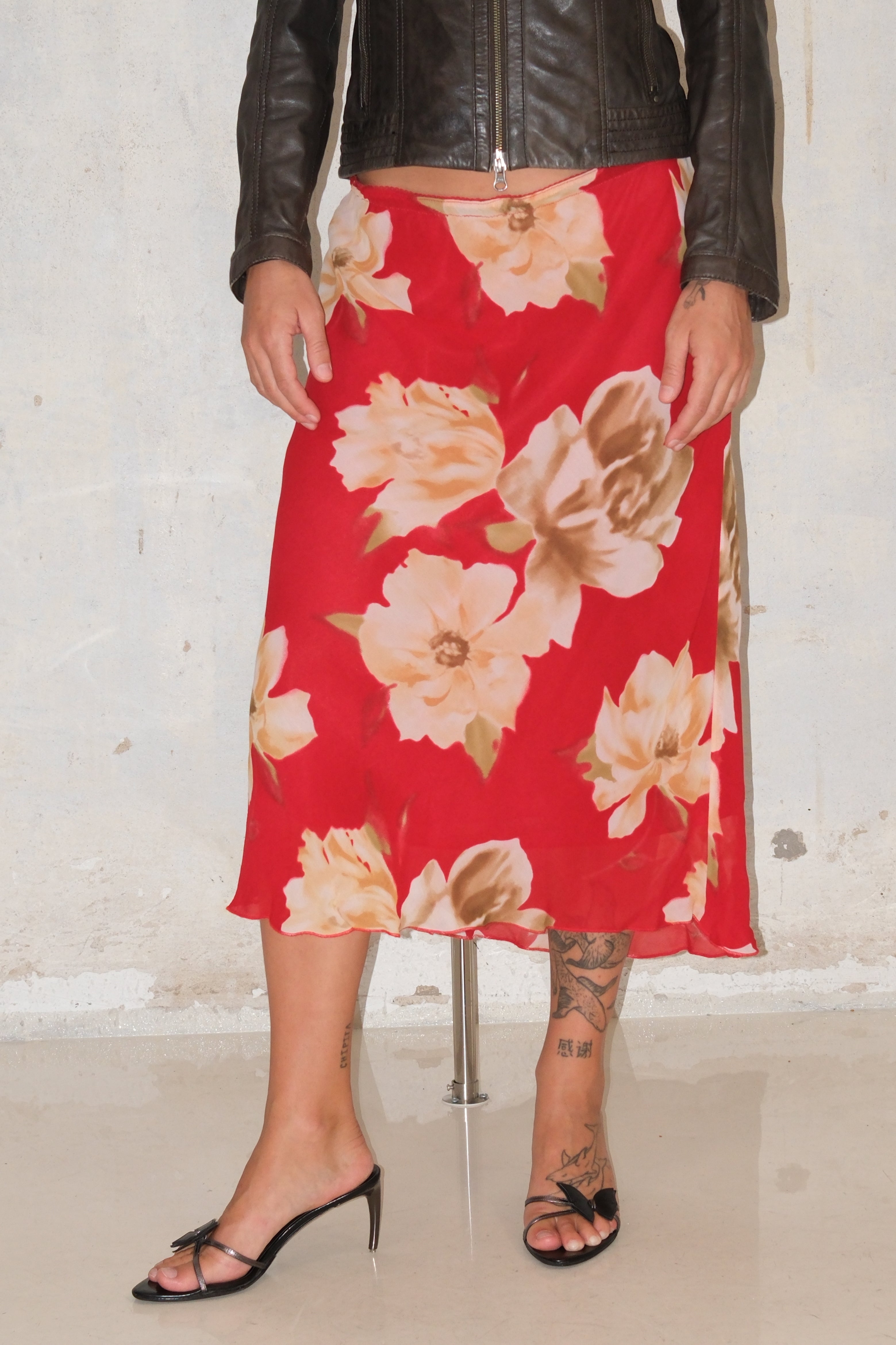 Red Floral Low-Rise Midi Skirt