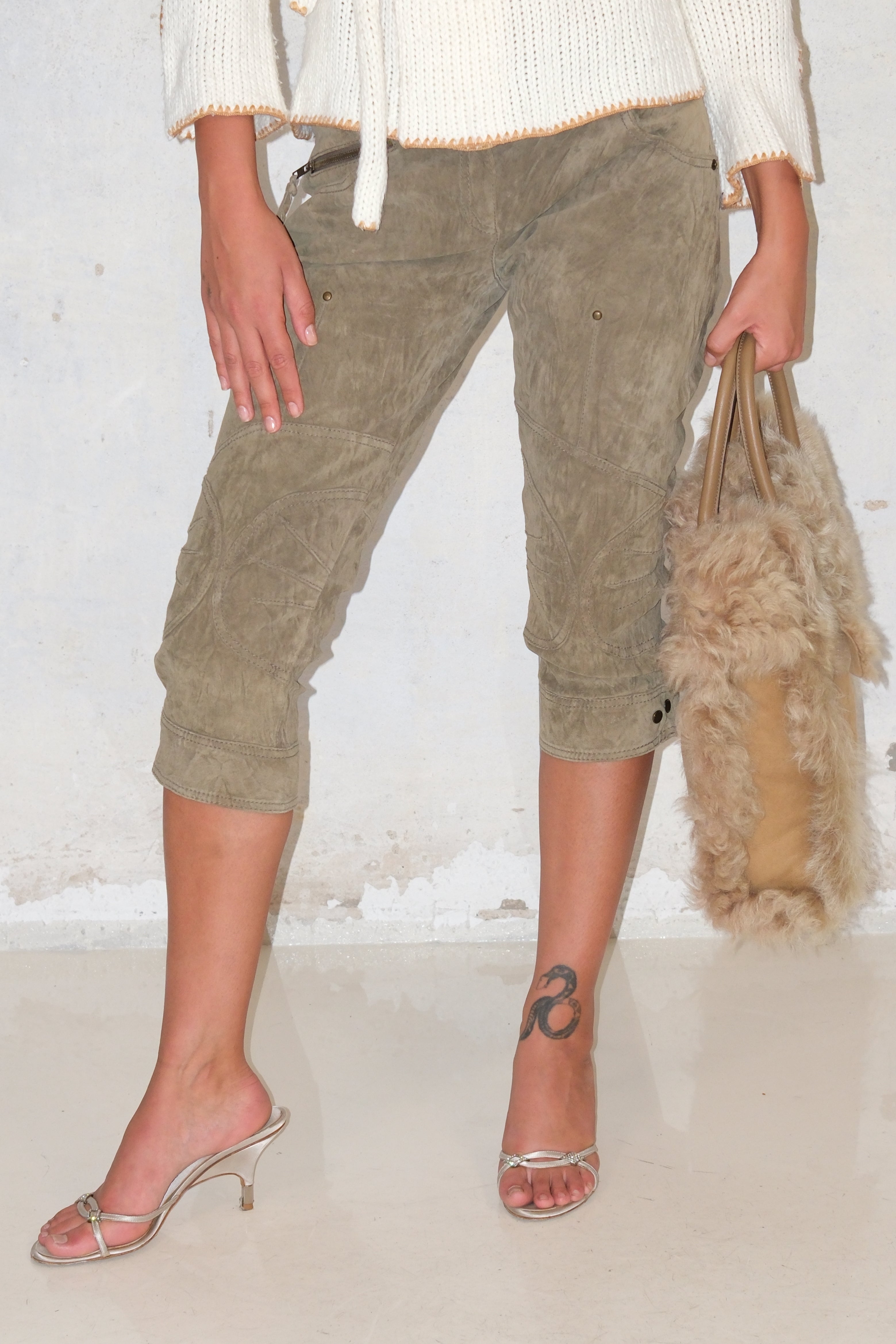 GREEN LEATHER CAPRI LOW RISE PANTS SIZE 36