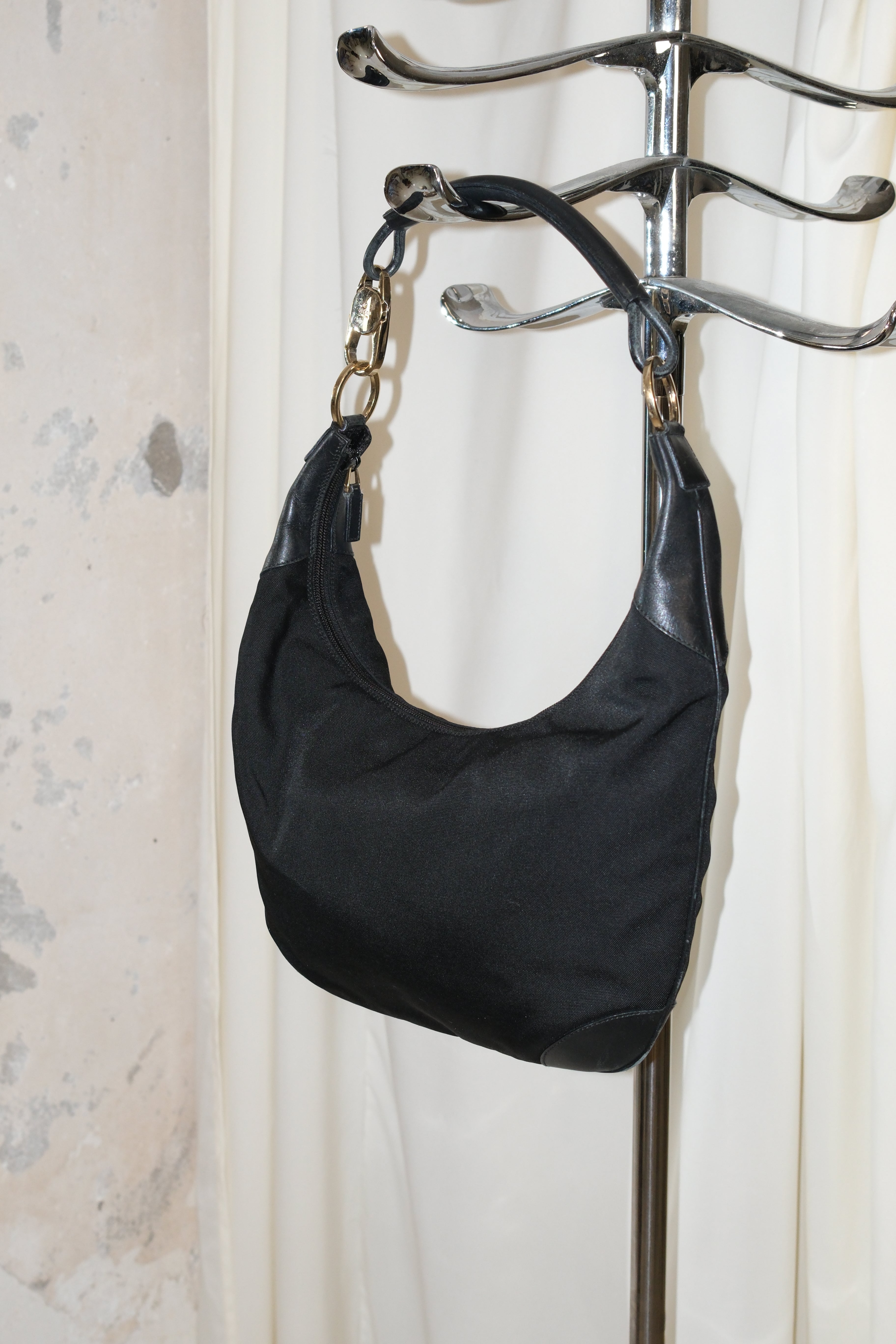 2002 RUNWAY GUCCI BAG IN LEATHER AND CANVAS