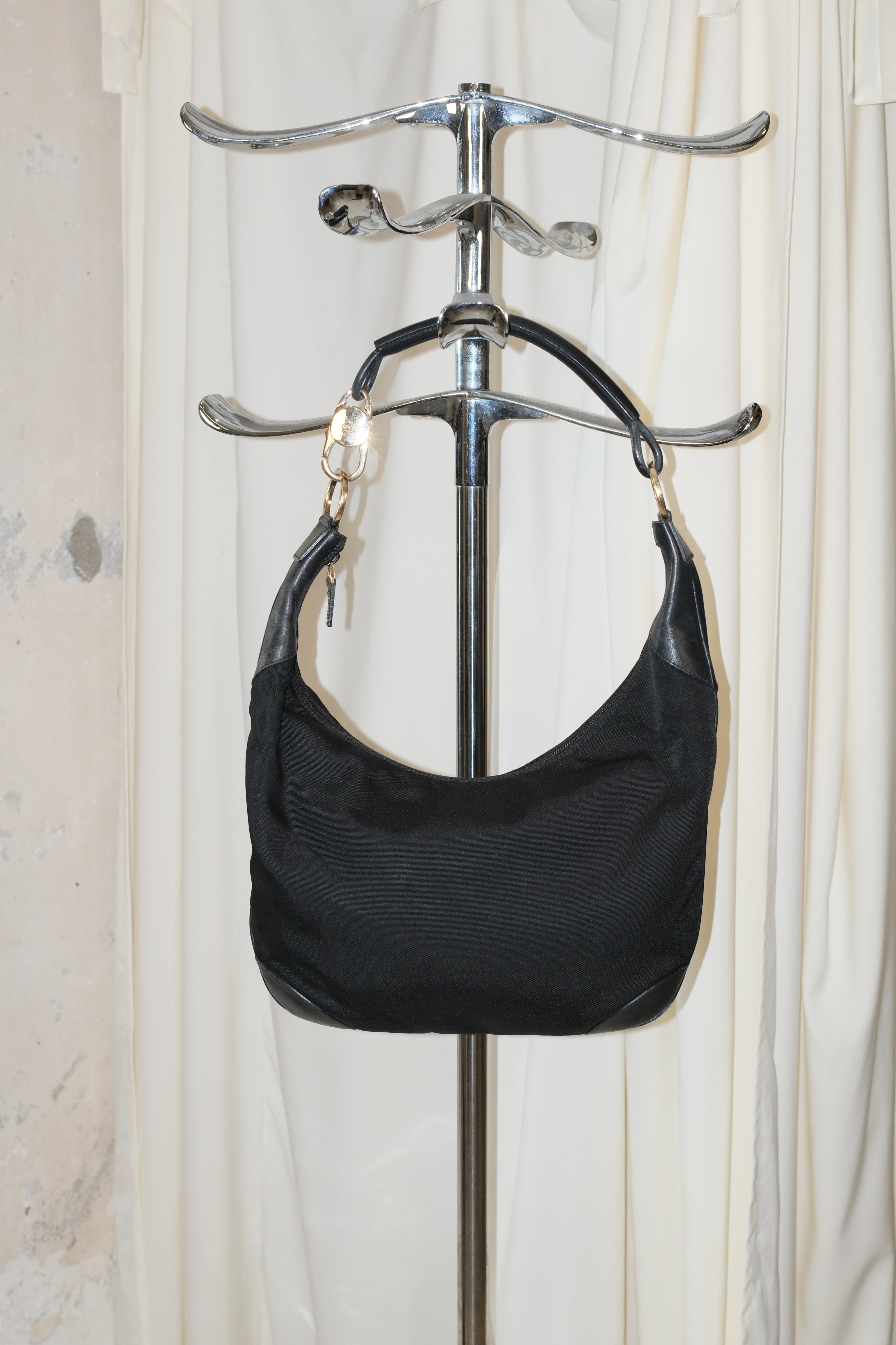 2002 RUNWAY GUCCI BAG IN LEATHER AND CANVAS