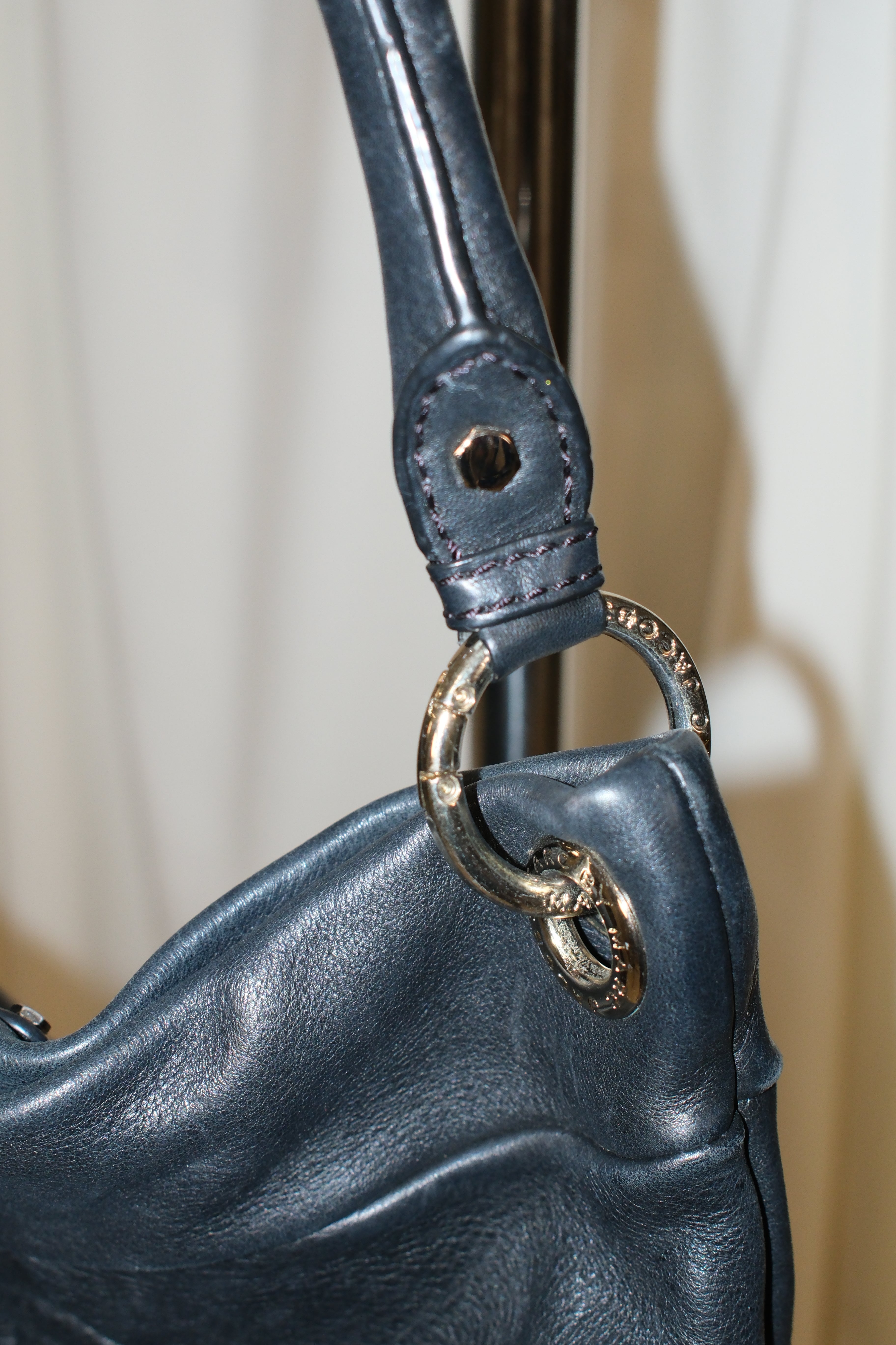Marc Jacobs shoulder bag in black leather