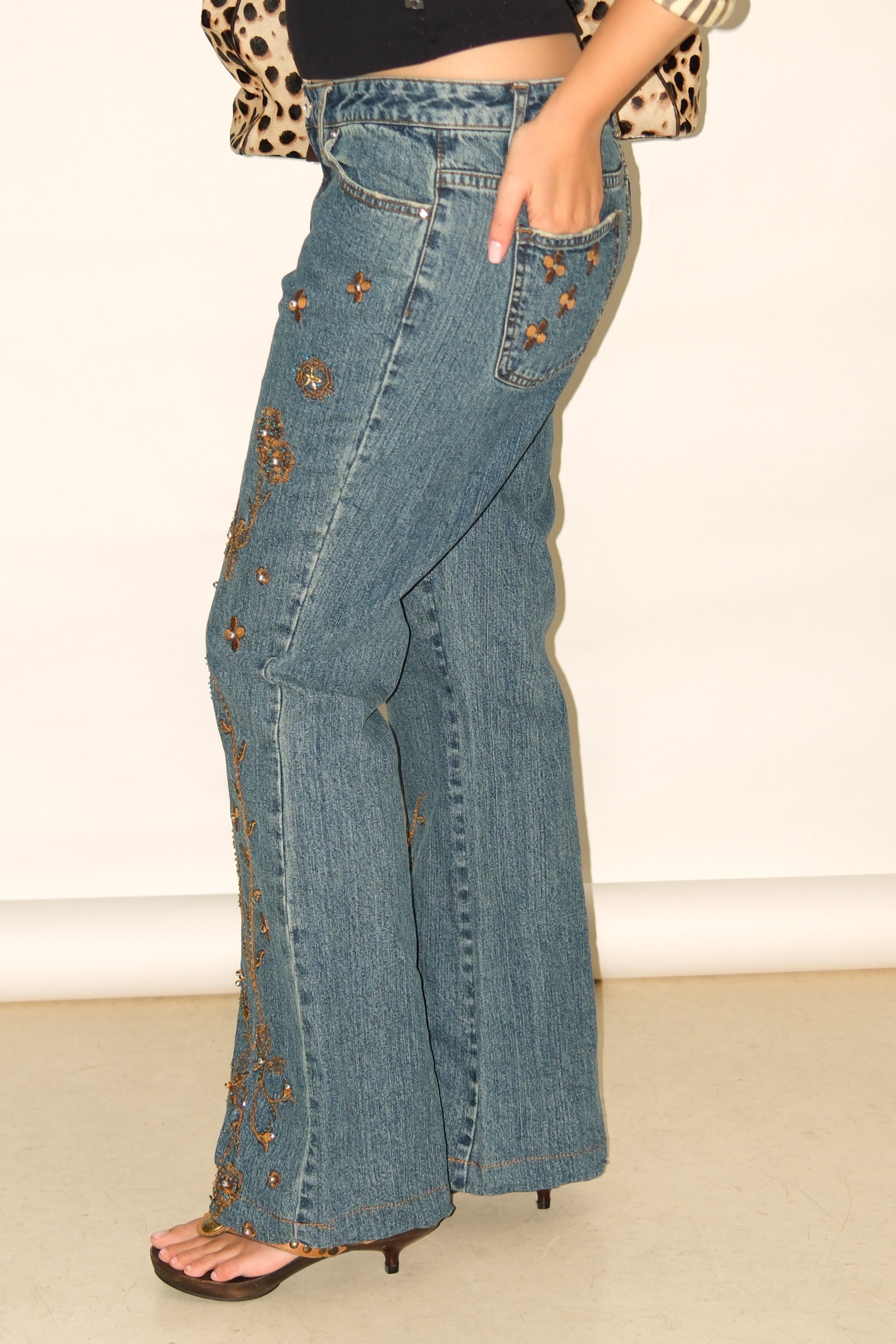 DARK JEANS WITH DETAILS SIZE 37-38