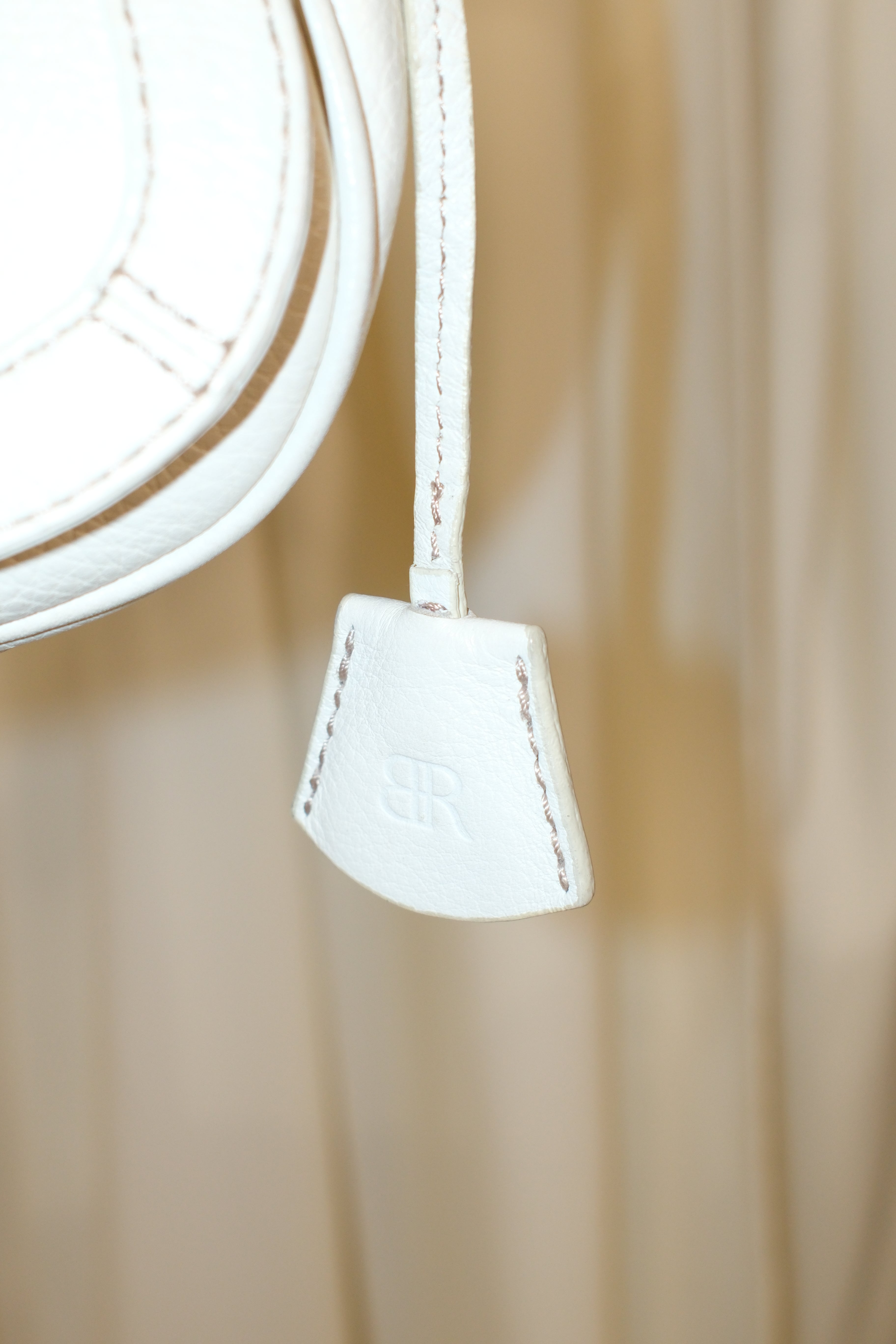 BANANA REPUBLIC CREAM LEATHER BAG WITH BRAIDED DETAIL