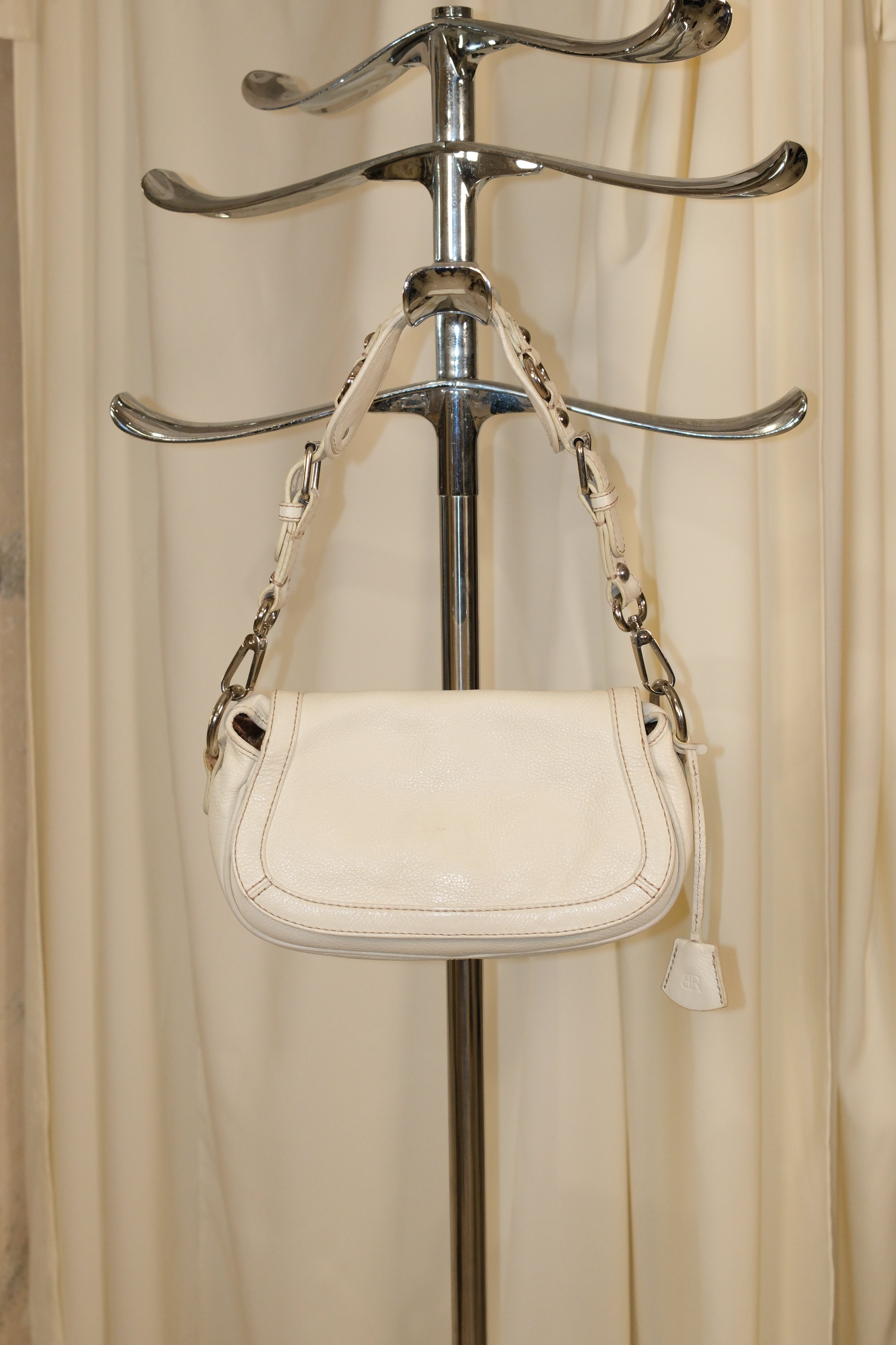 BANANA REPUBLIC CREAM LEATHER BAG WITH BRAIDED DETAIL